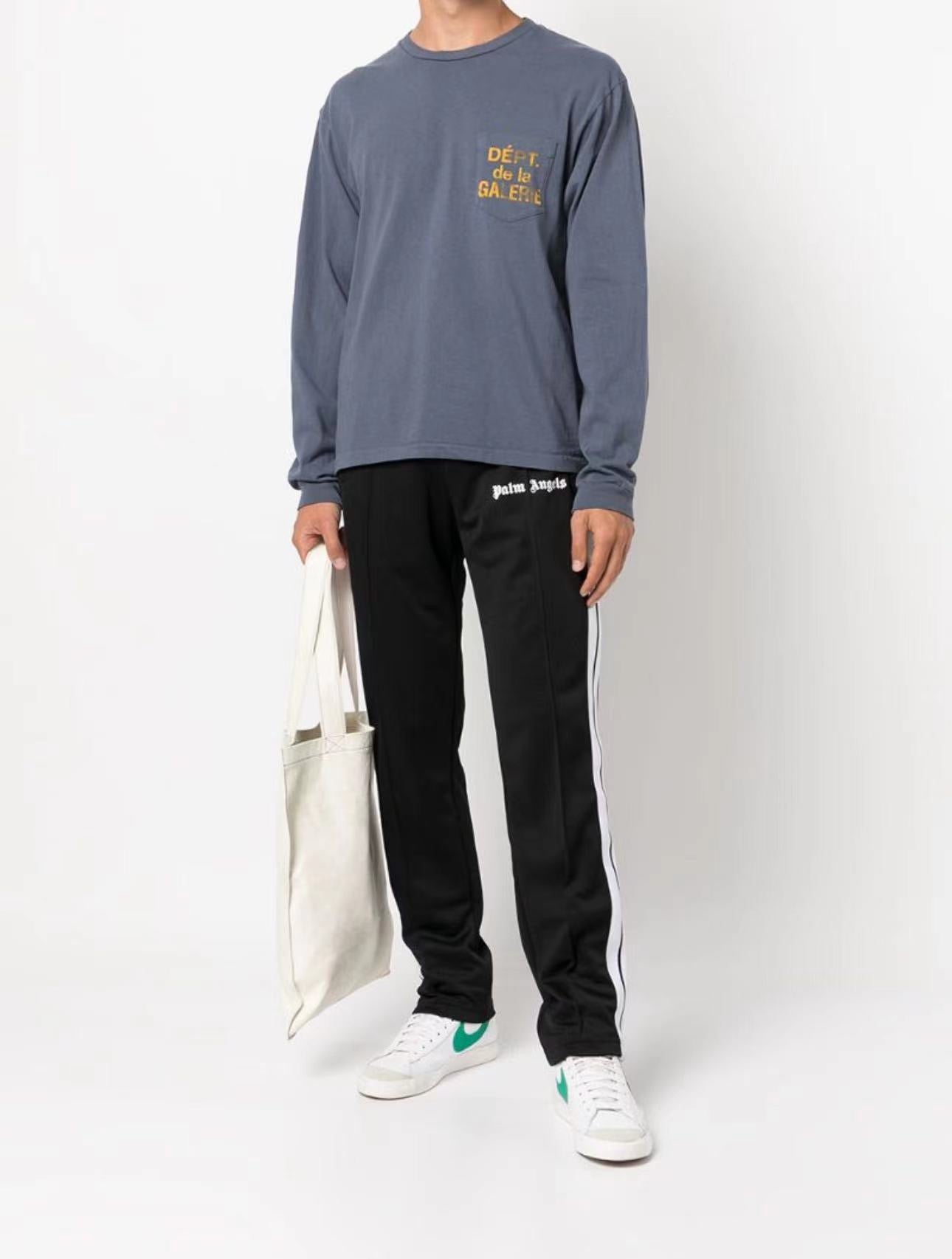 Blaues Sweatshirt
