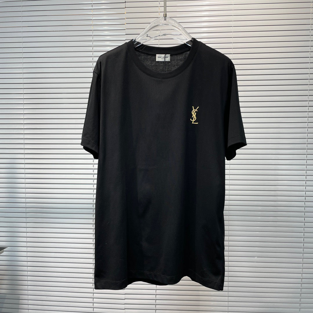 Black T-shirt - FashionHype.xyz
