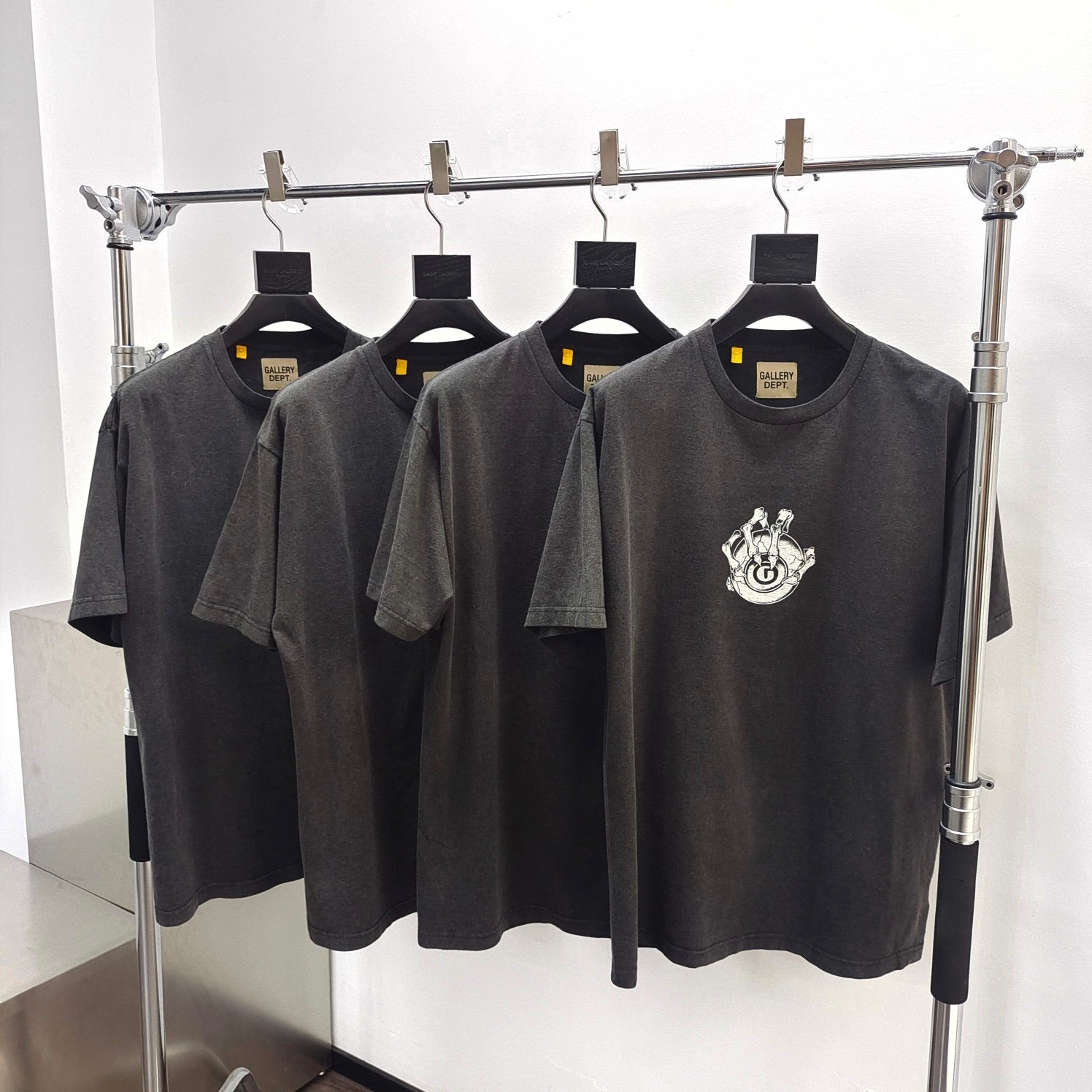 Schwarzes T-Shirt
