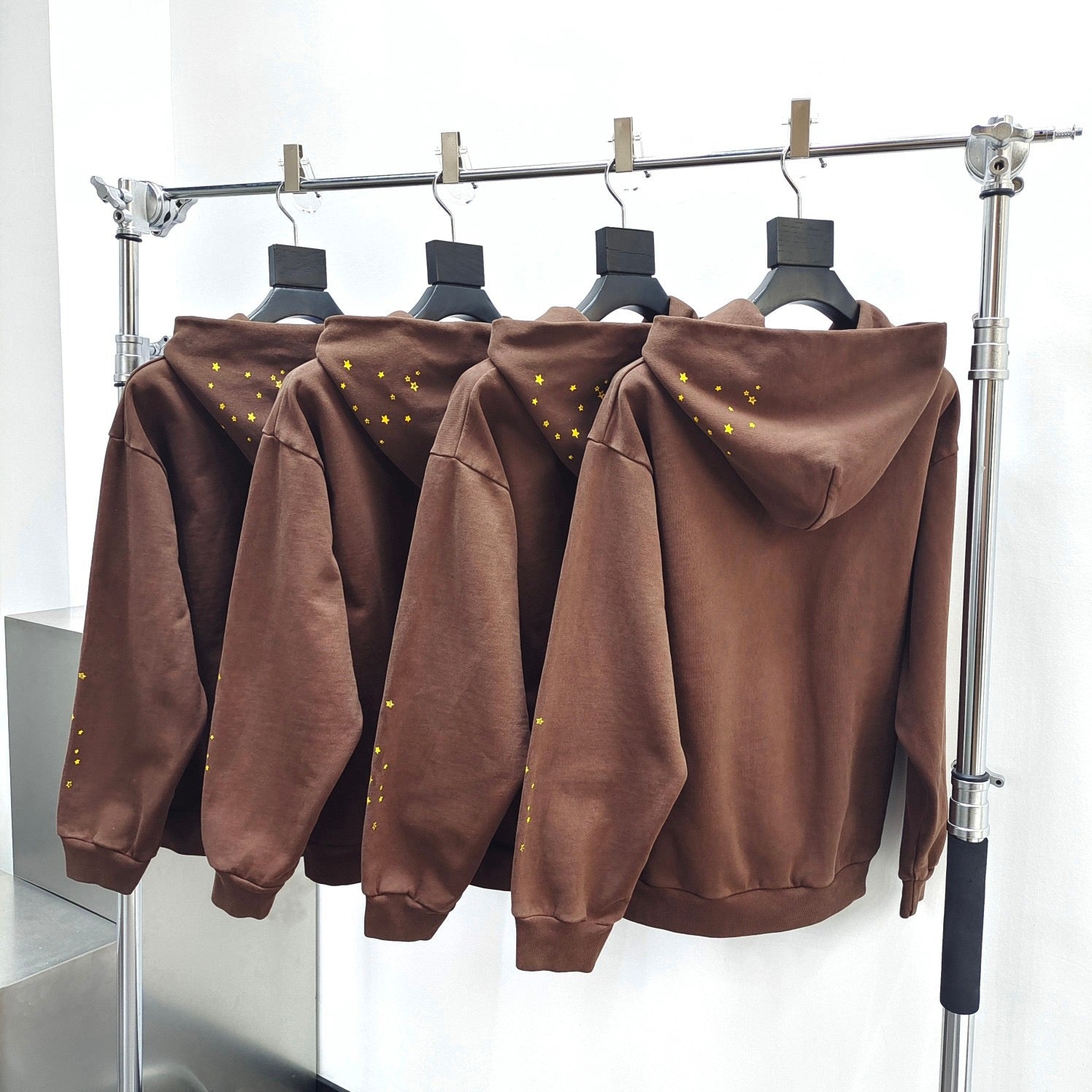 Brauner Kapuzenpullover