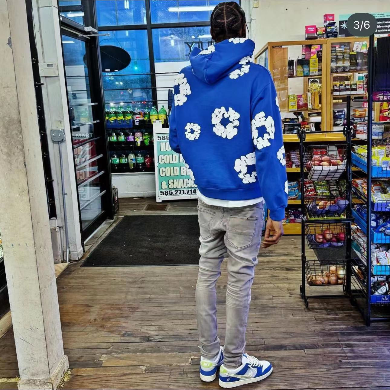 هودي باللونين الوردي والأزرق