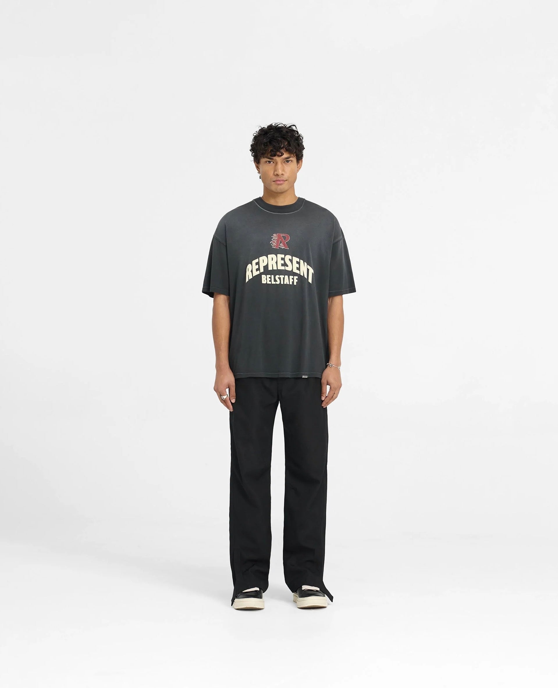 Schwarzes T-Shirt