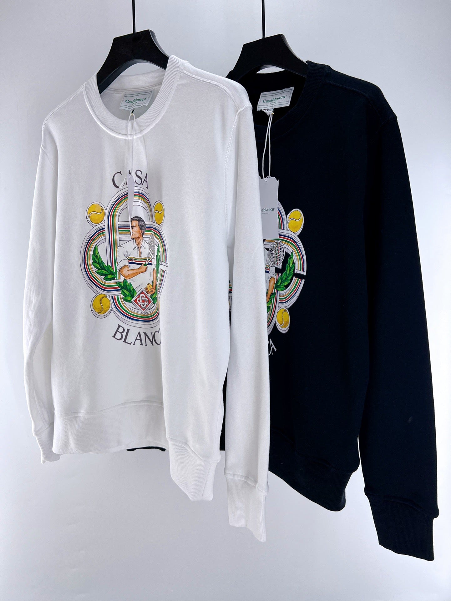 Schwarz-weißes Sweatshirt