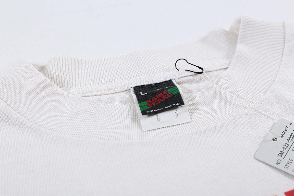 weißes T-Shirt