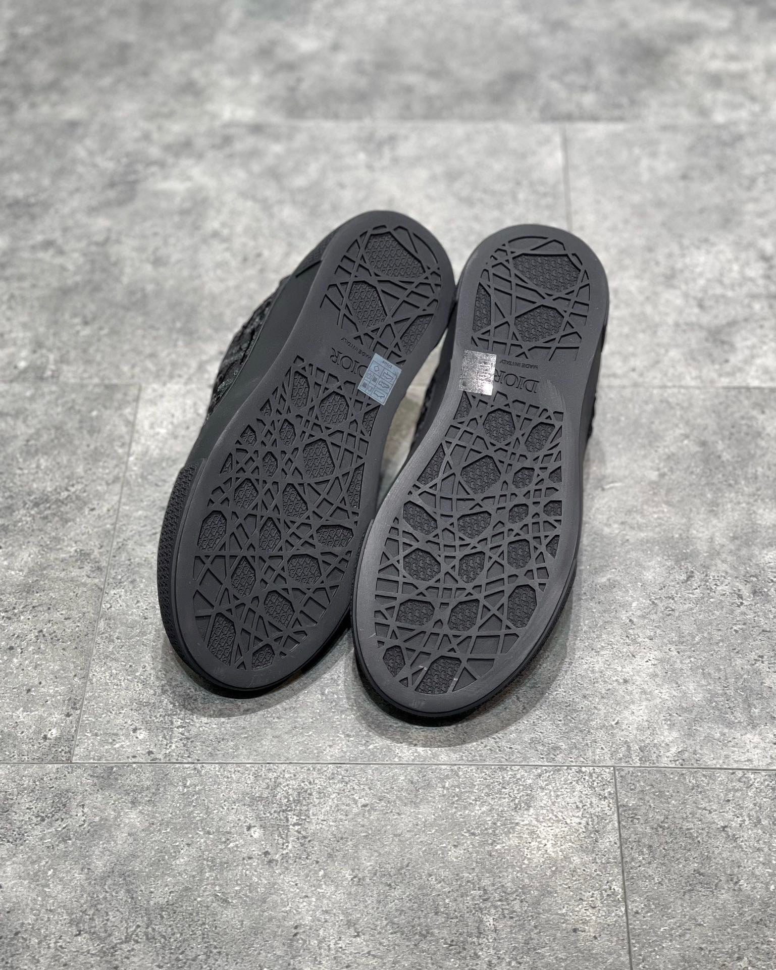 Mehrfarbige Schuhe