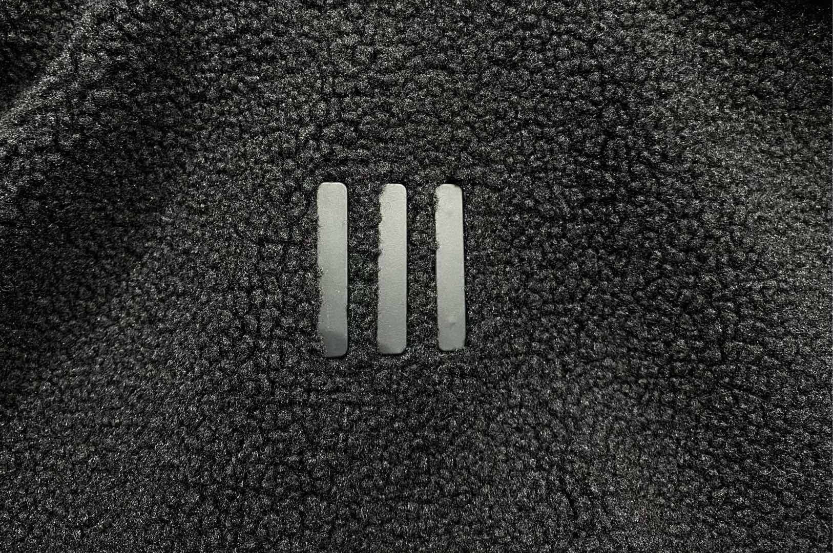 Schwarzer Hoodie