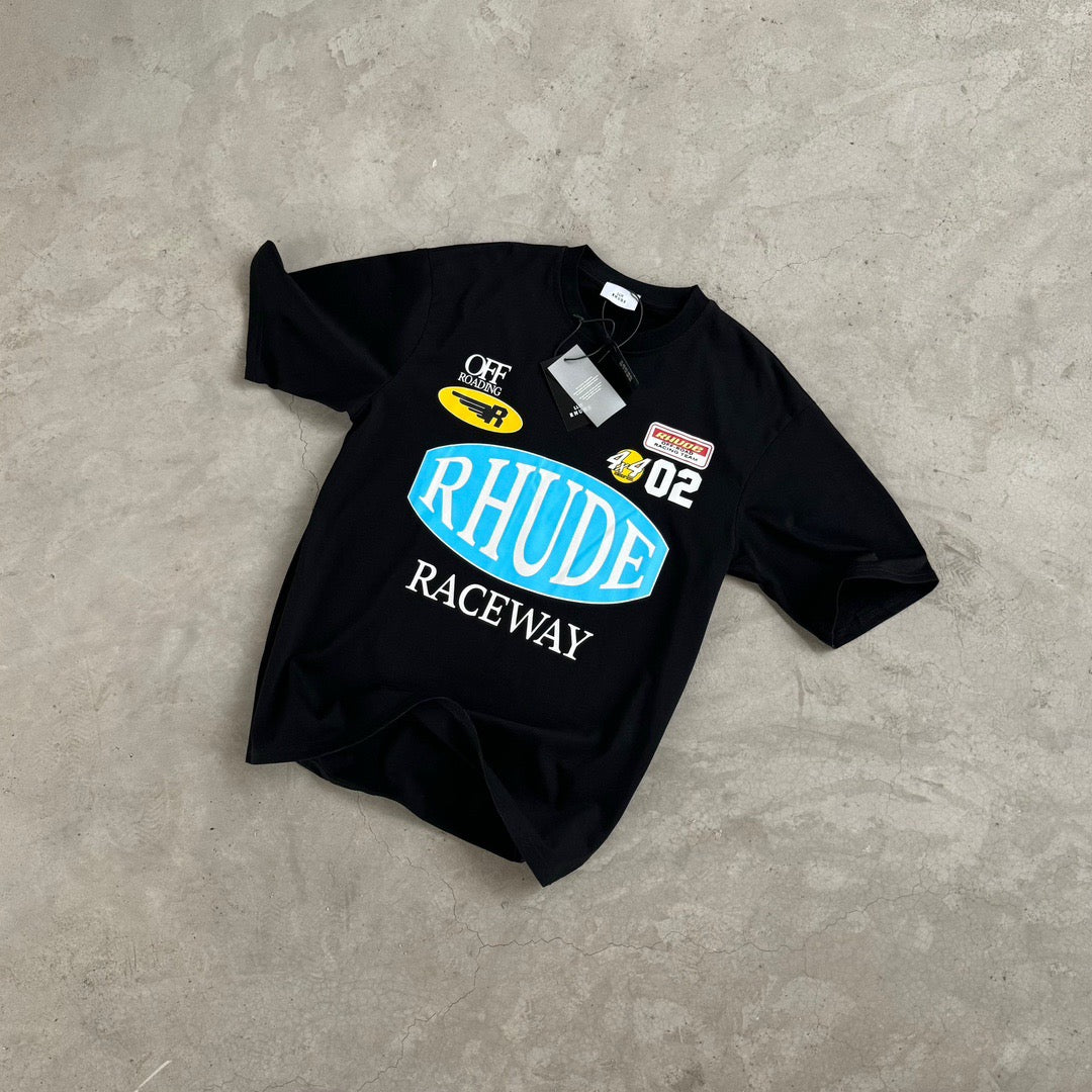 Schwarz-weißes T-Shirt