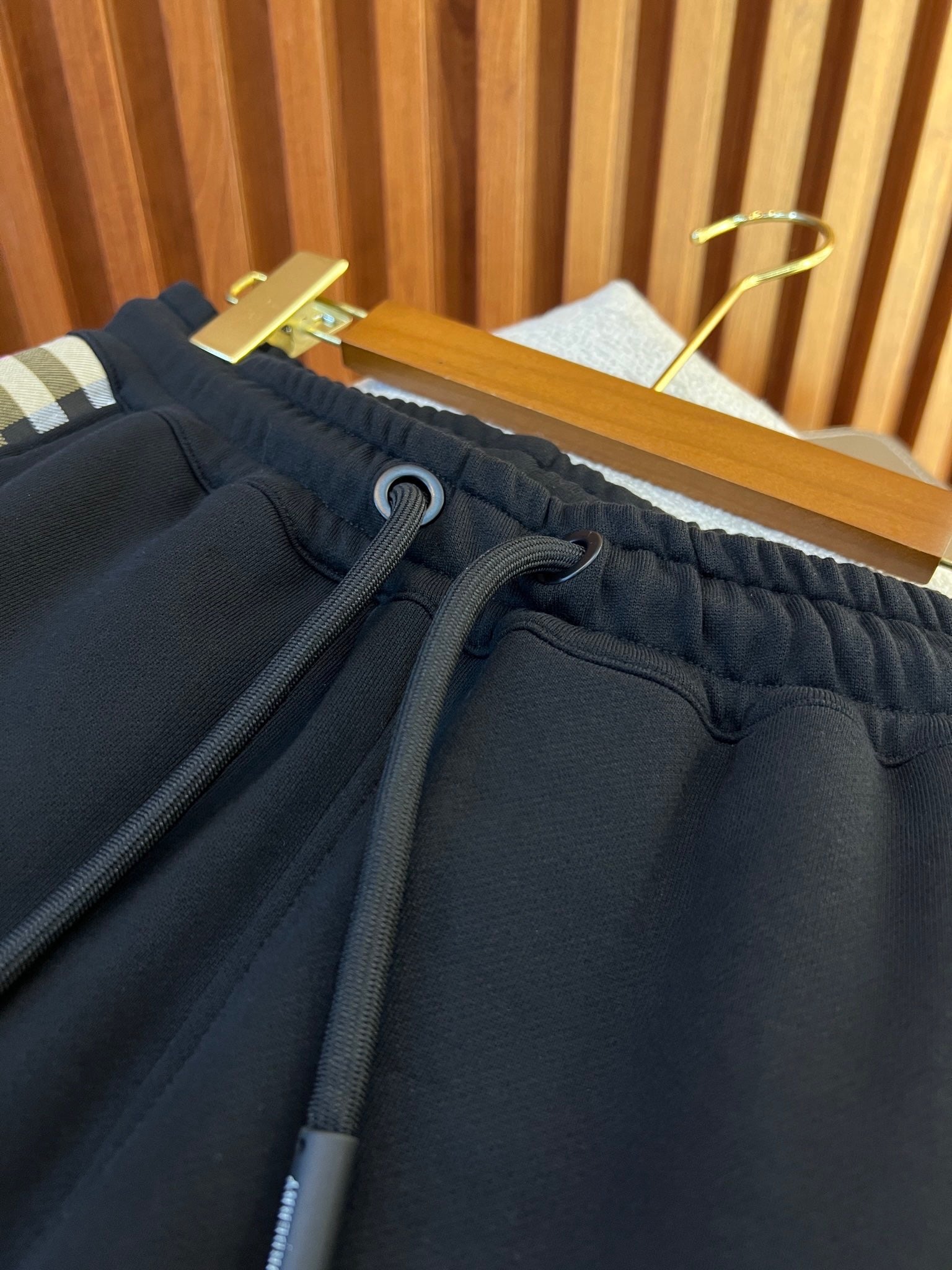 Schwarze Hosen