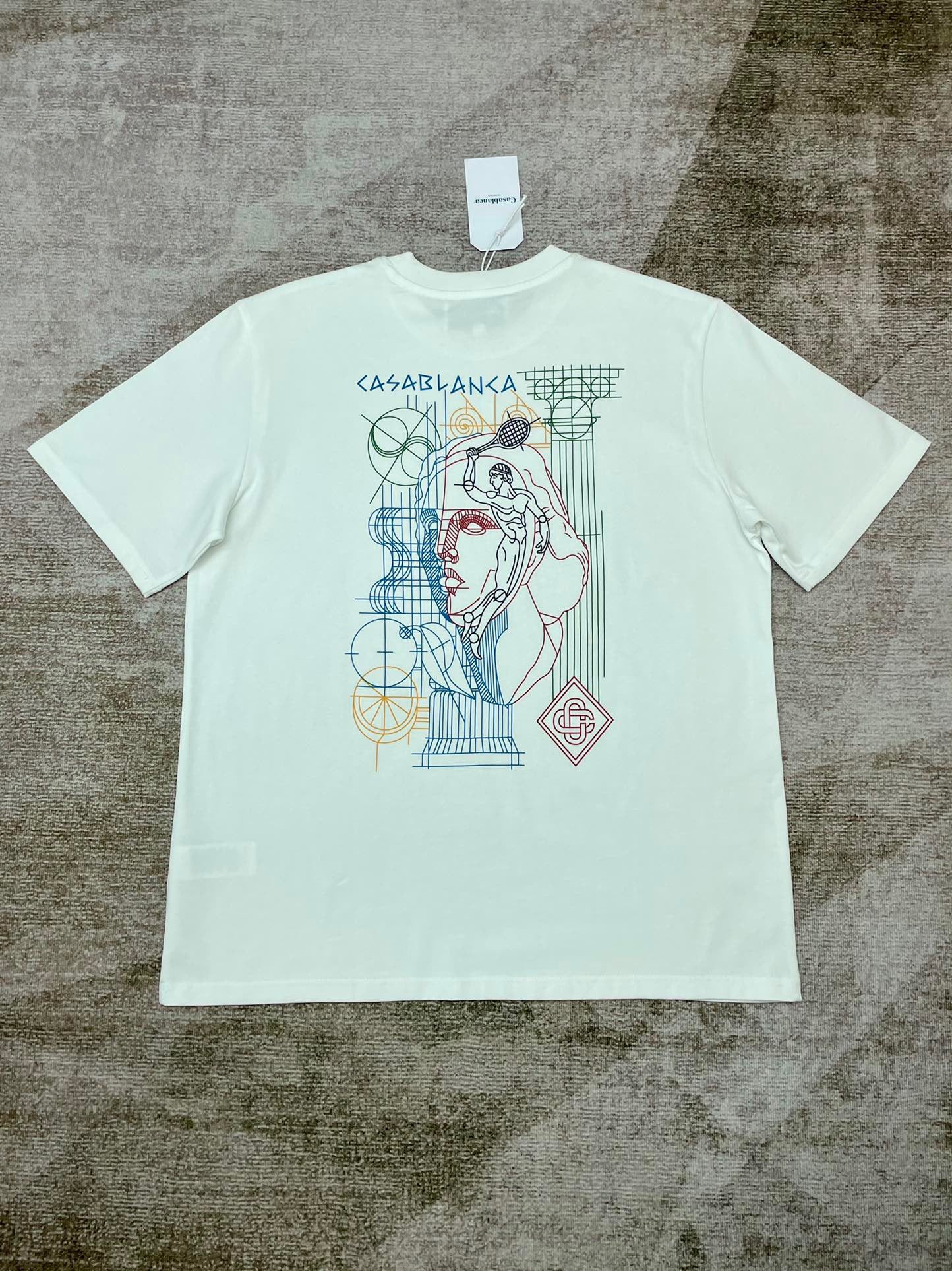 Schwarz-weißes T-Shirt