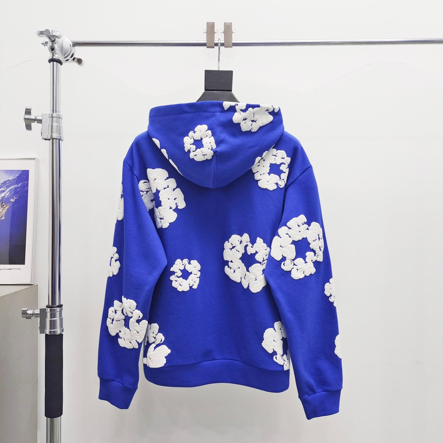 هودي باللونين الوردي والأزرق