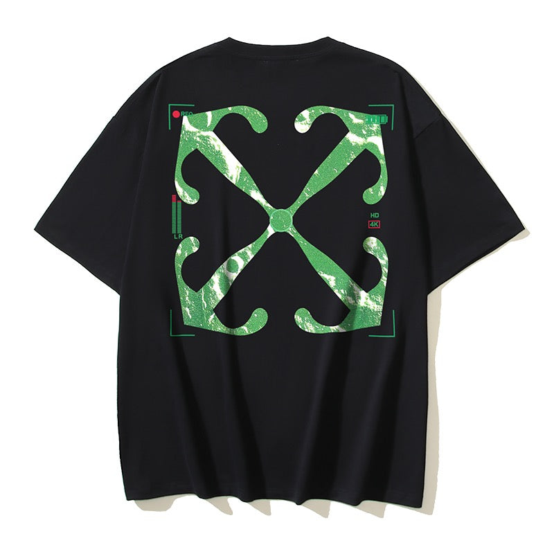 Schwarz-weißes T-Shirt