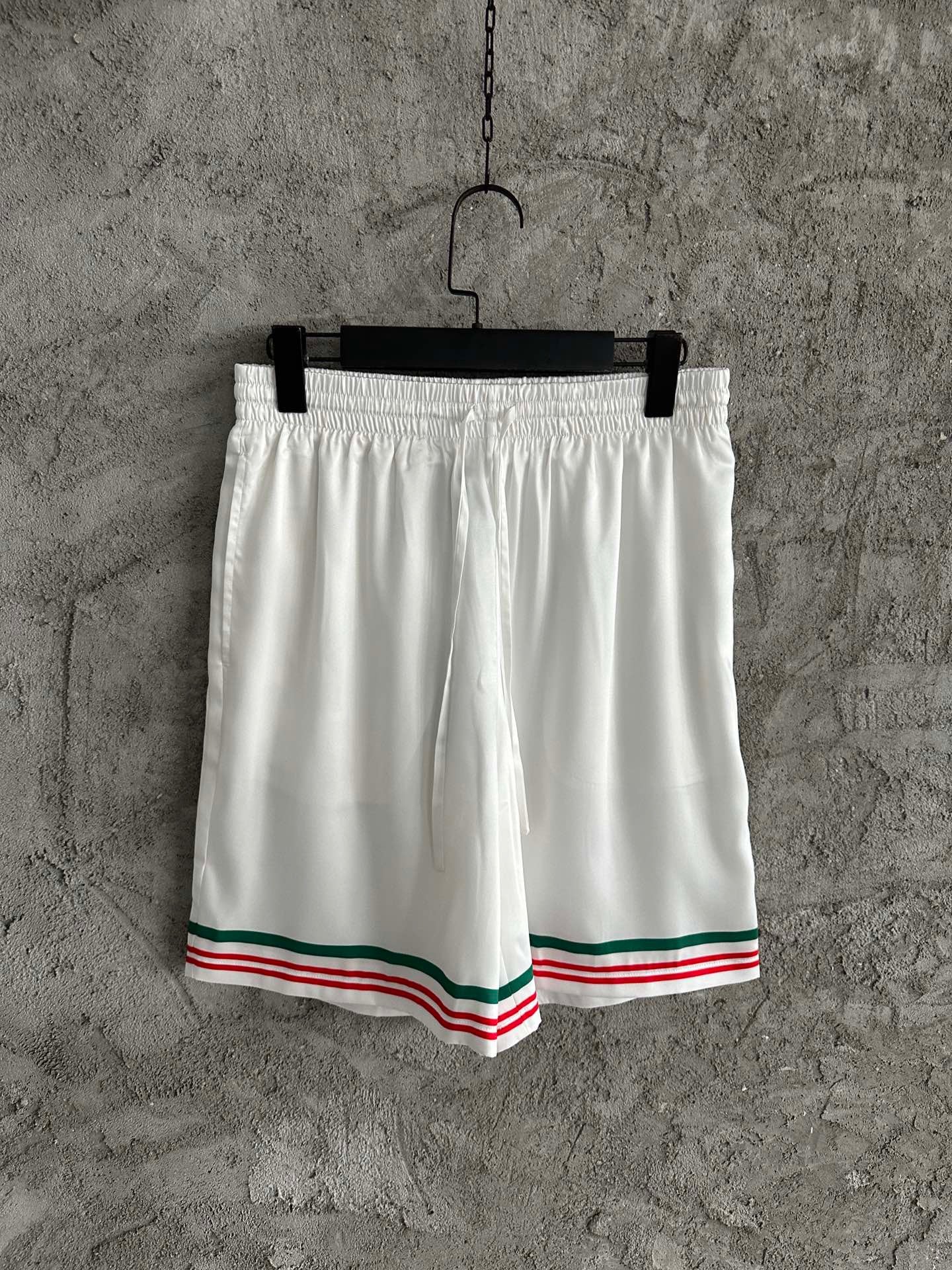 White Short - FashionHype.xyz
