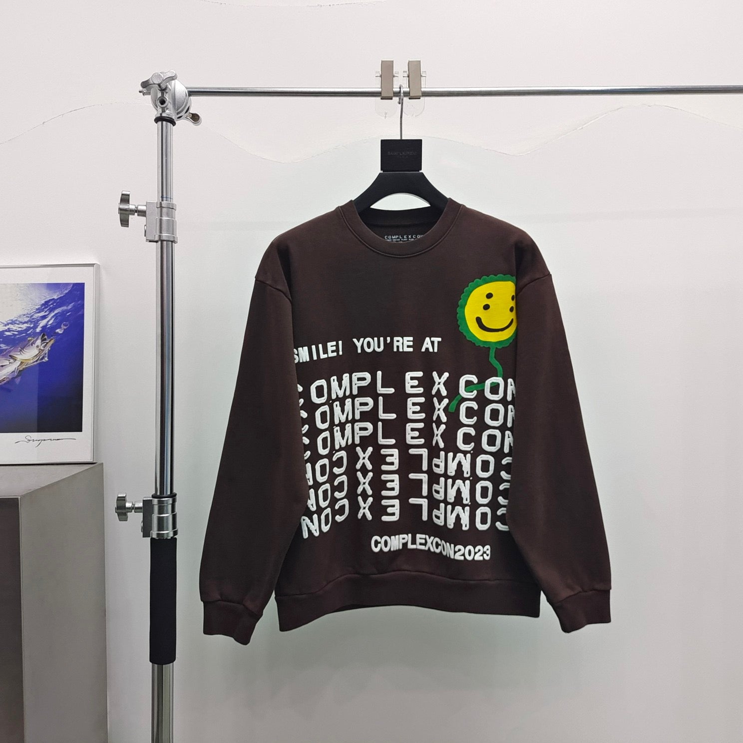 Dunkelschwarzes Sweatshirt