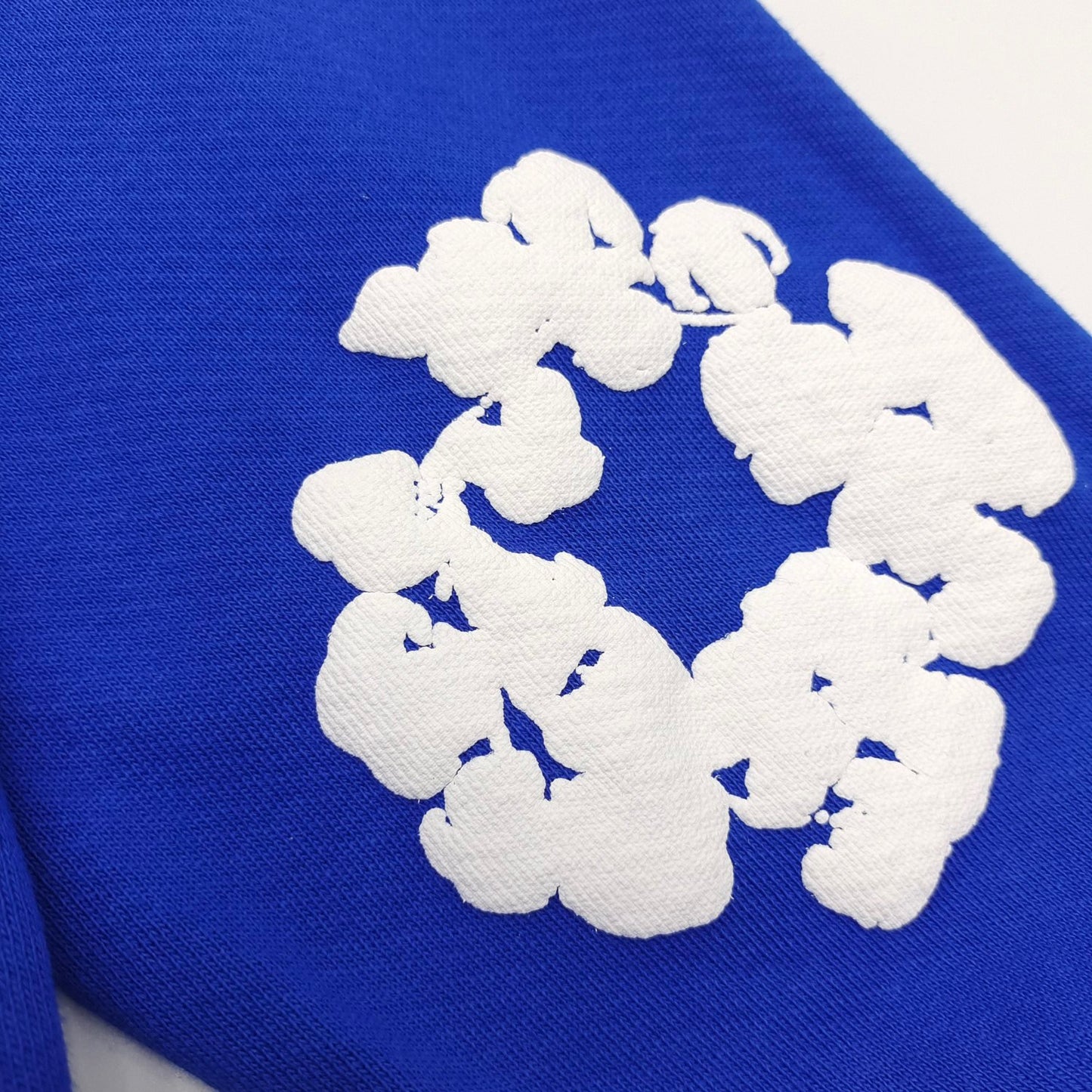 هودي باللونين الوردي والأزرق