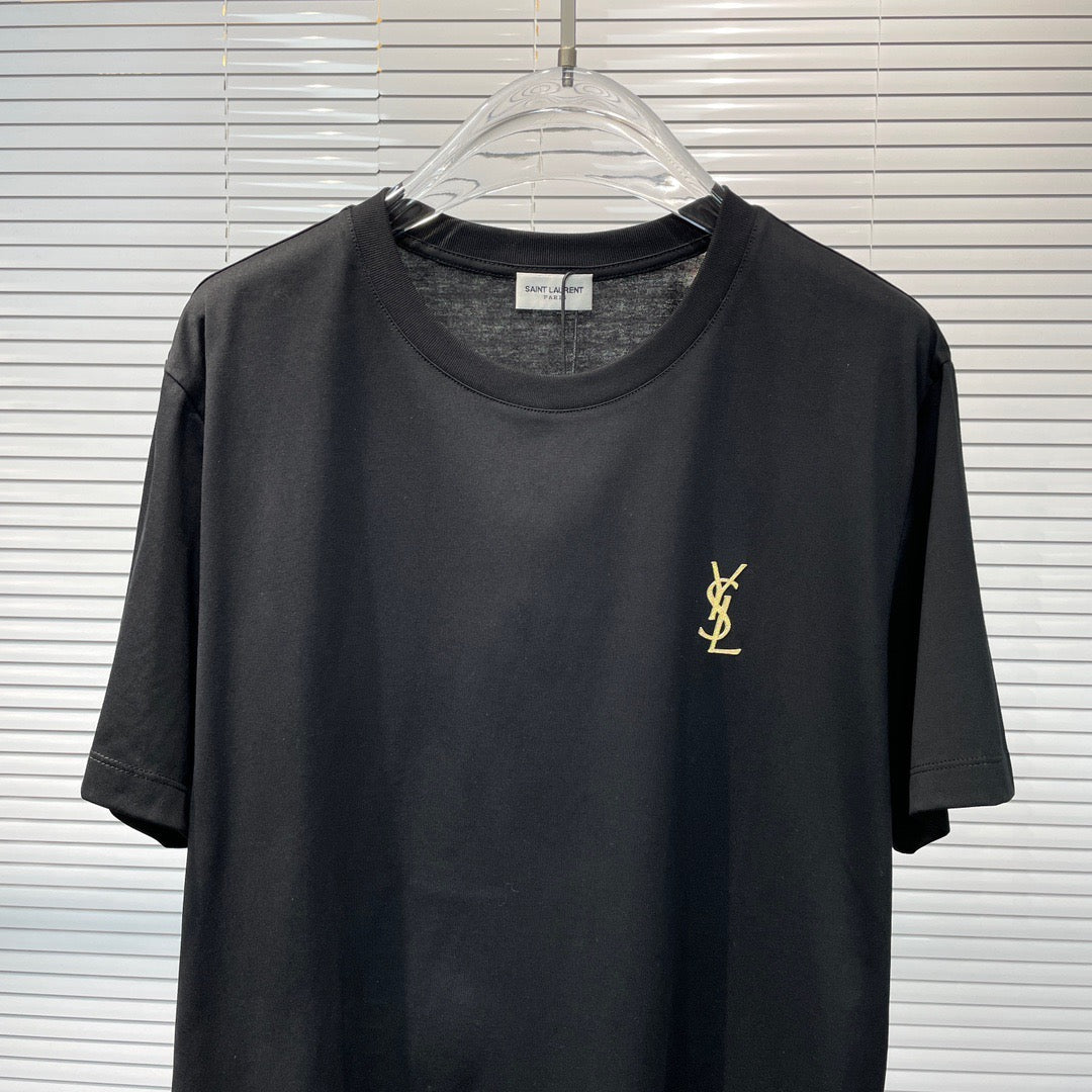 Black T-shirt - FashionHype.xyz