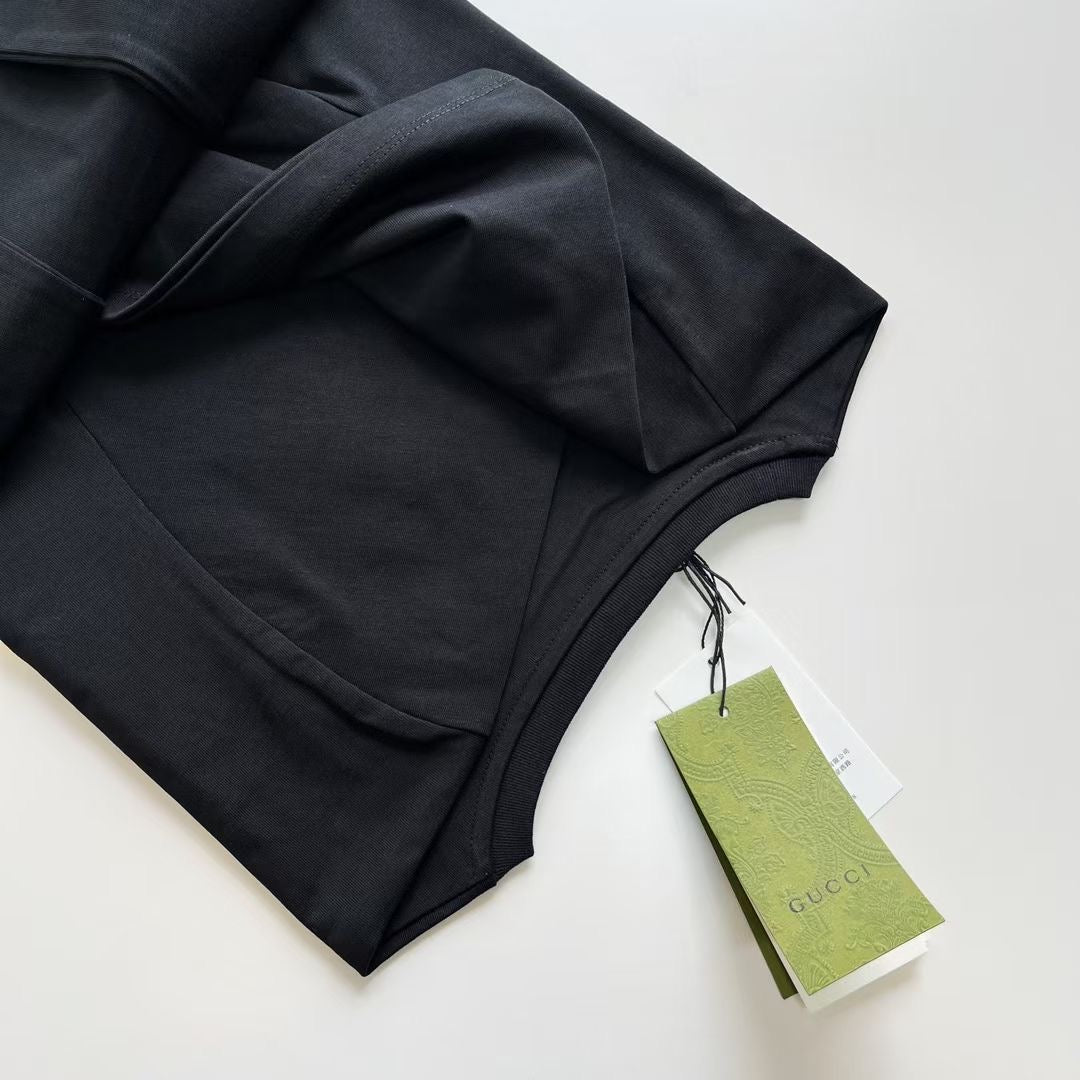 Schwarzes T-Shirt
