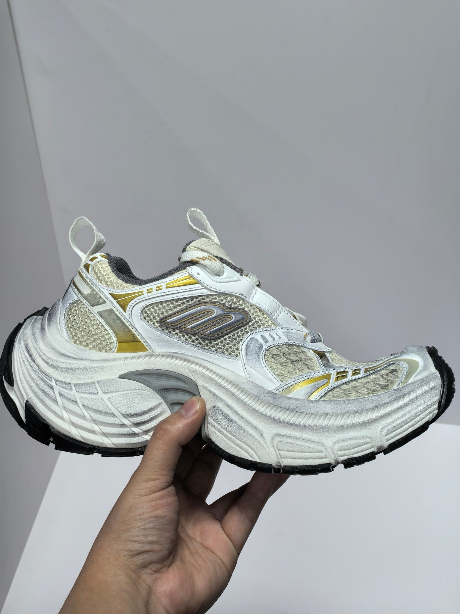 Mehrfarbige Schuhe