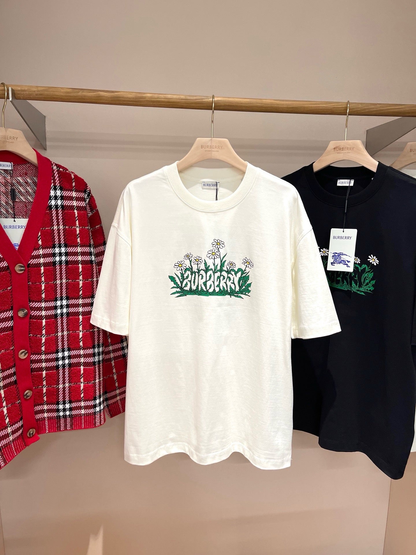 Camiseta en blanco y negro