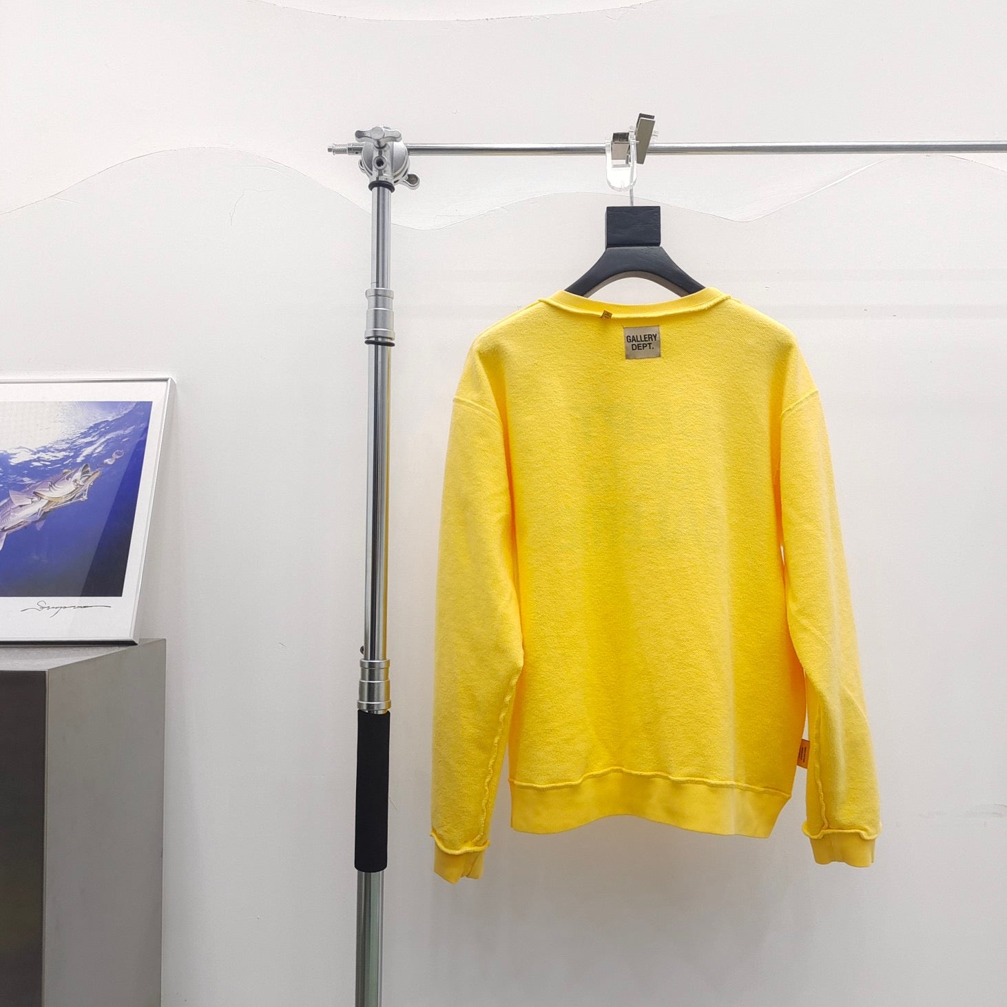 Gelbes Sweatshirt