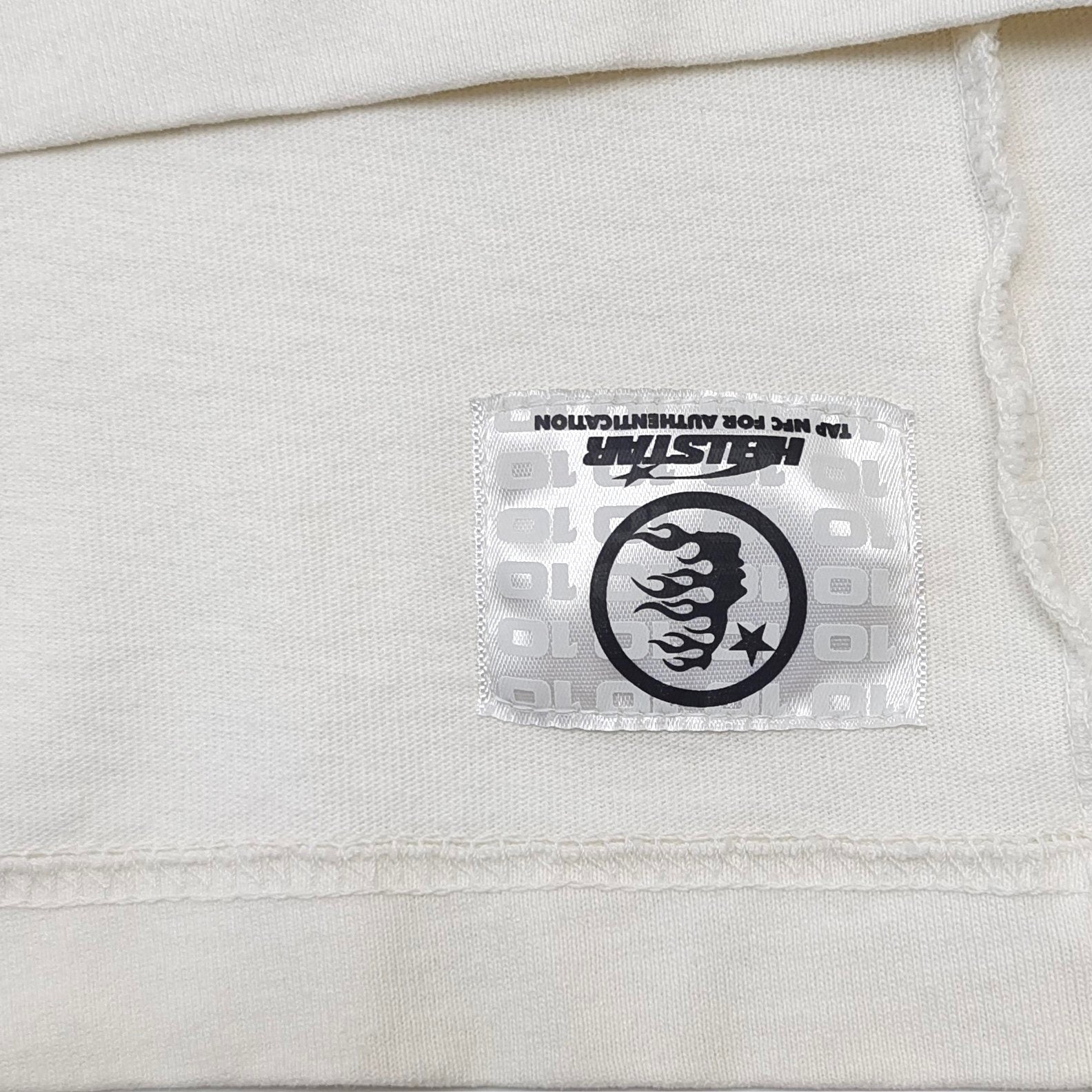 weißes T-Shirt