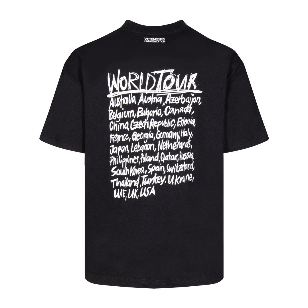 تي شيرت متعدد الألوان