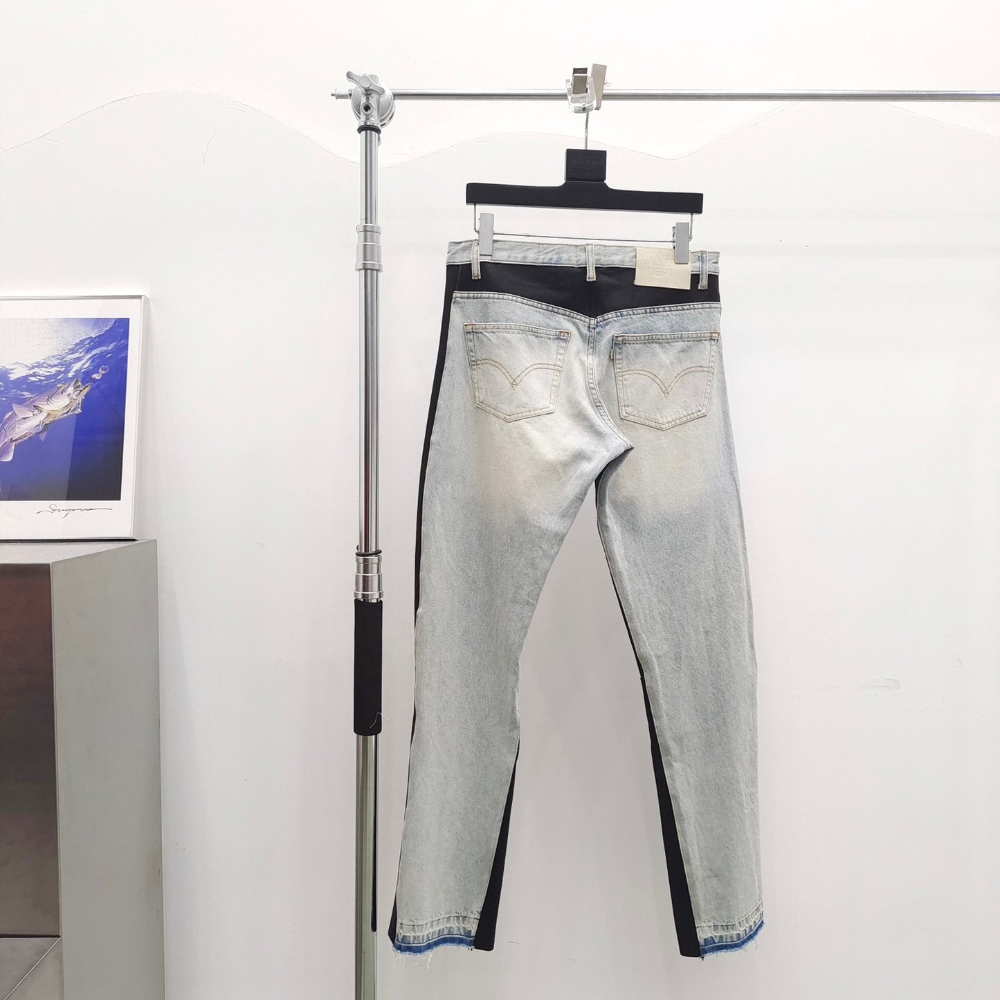 Grau schwarze Hose