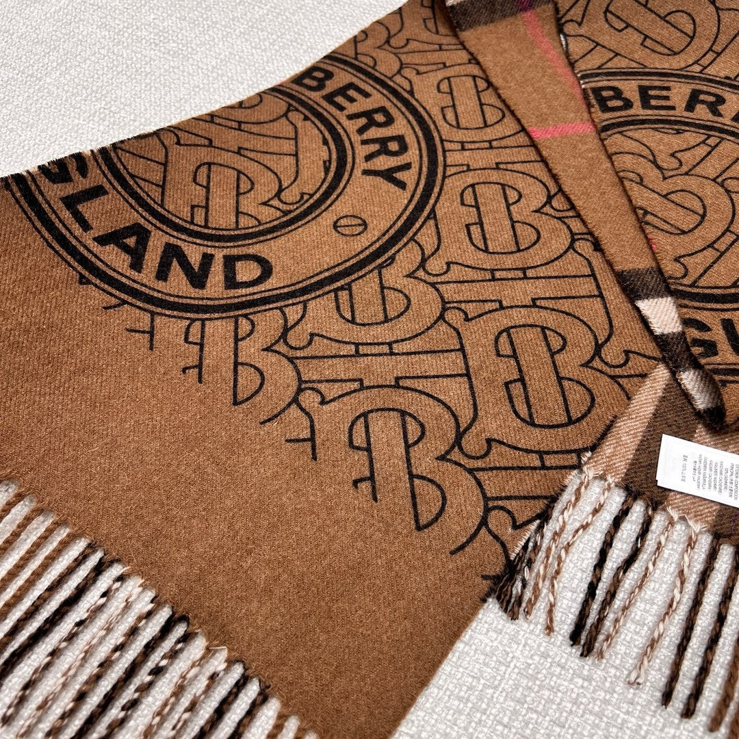 وشاح متعدد الألوان