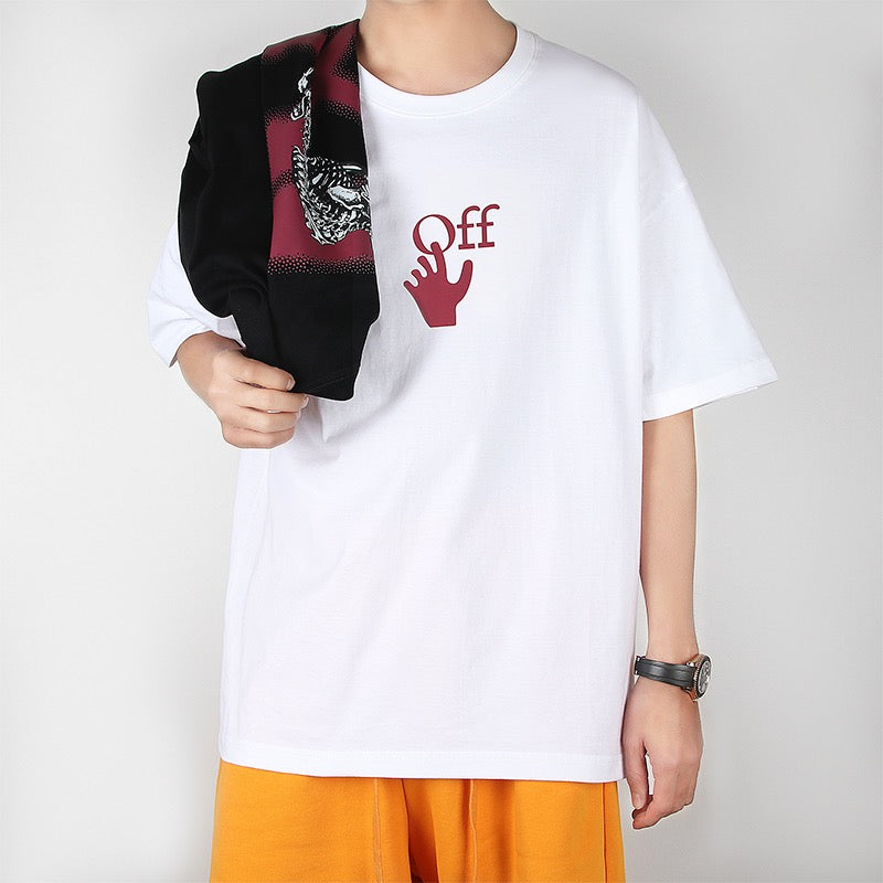 Schwarz-weißes T-Shirt