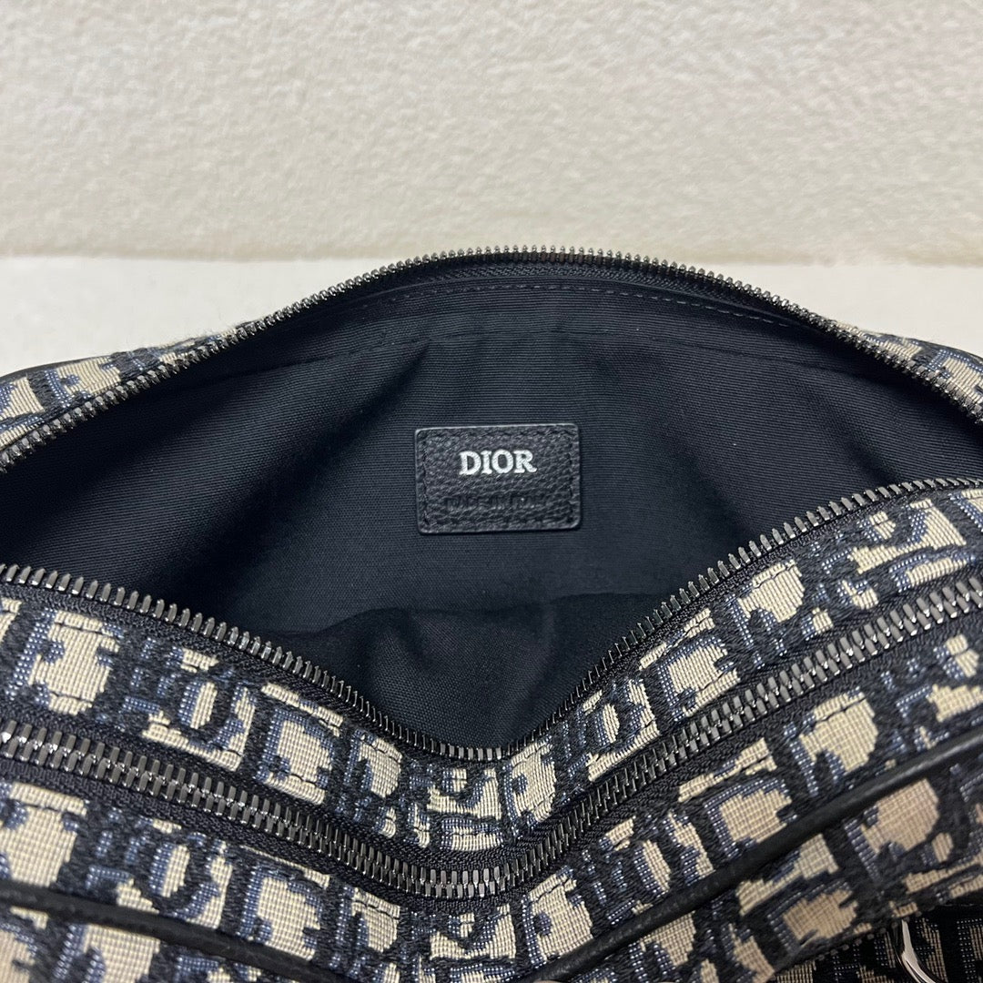 Schwarzgraue Tasche