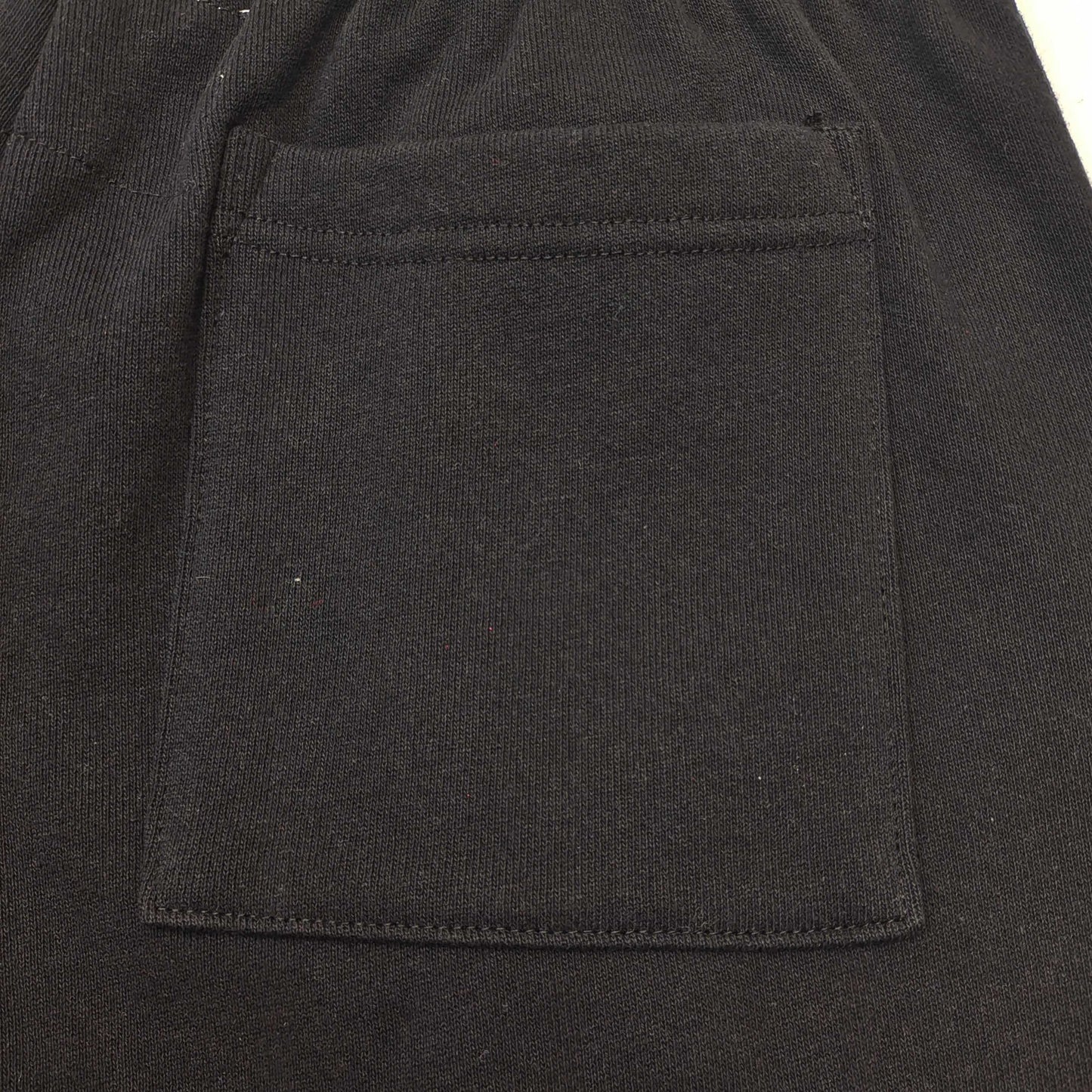 Schwarze Hosen