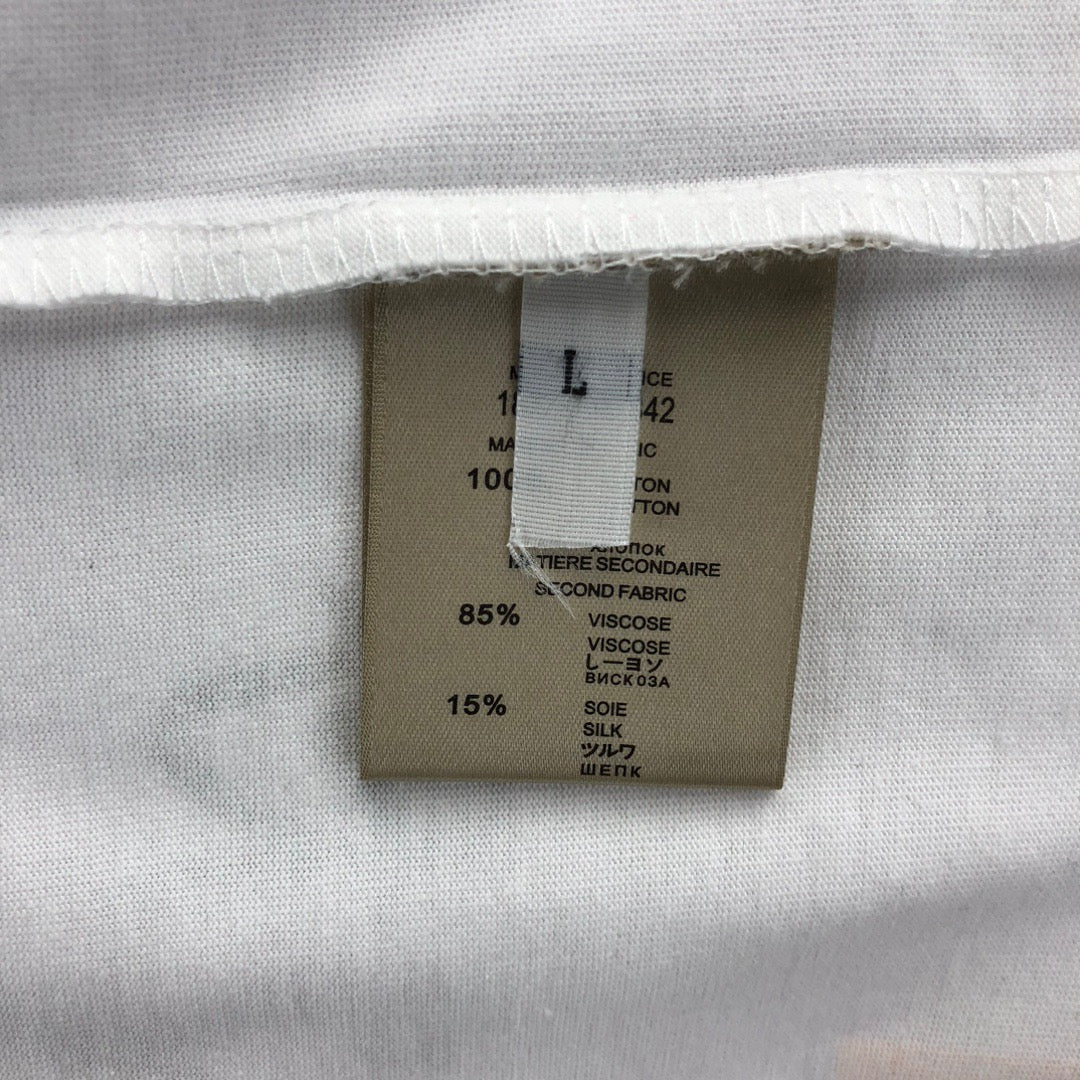 Schwarz-weißes T-Shirt