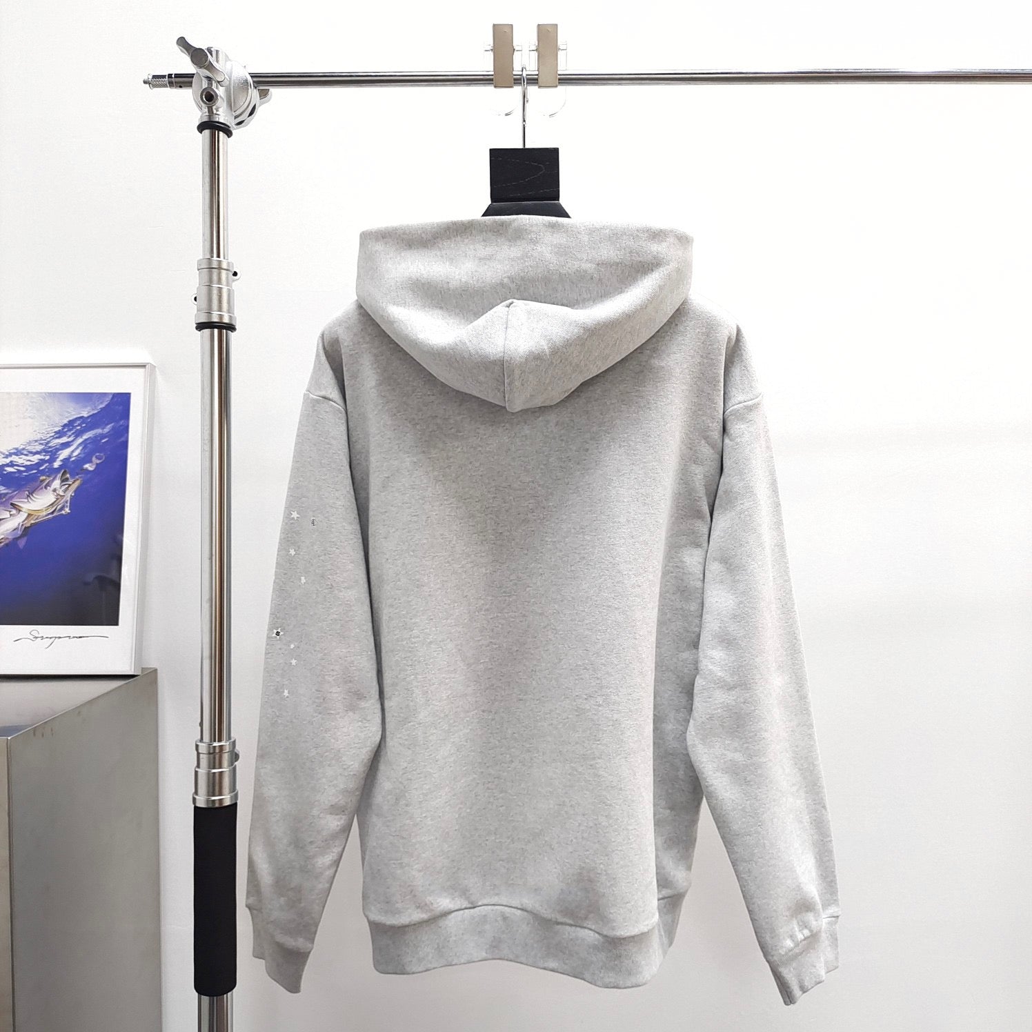 Grauer Hoodie