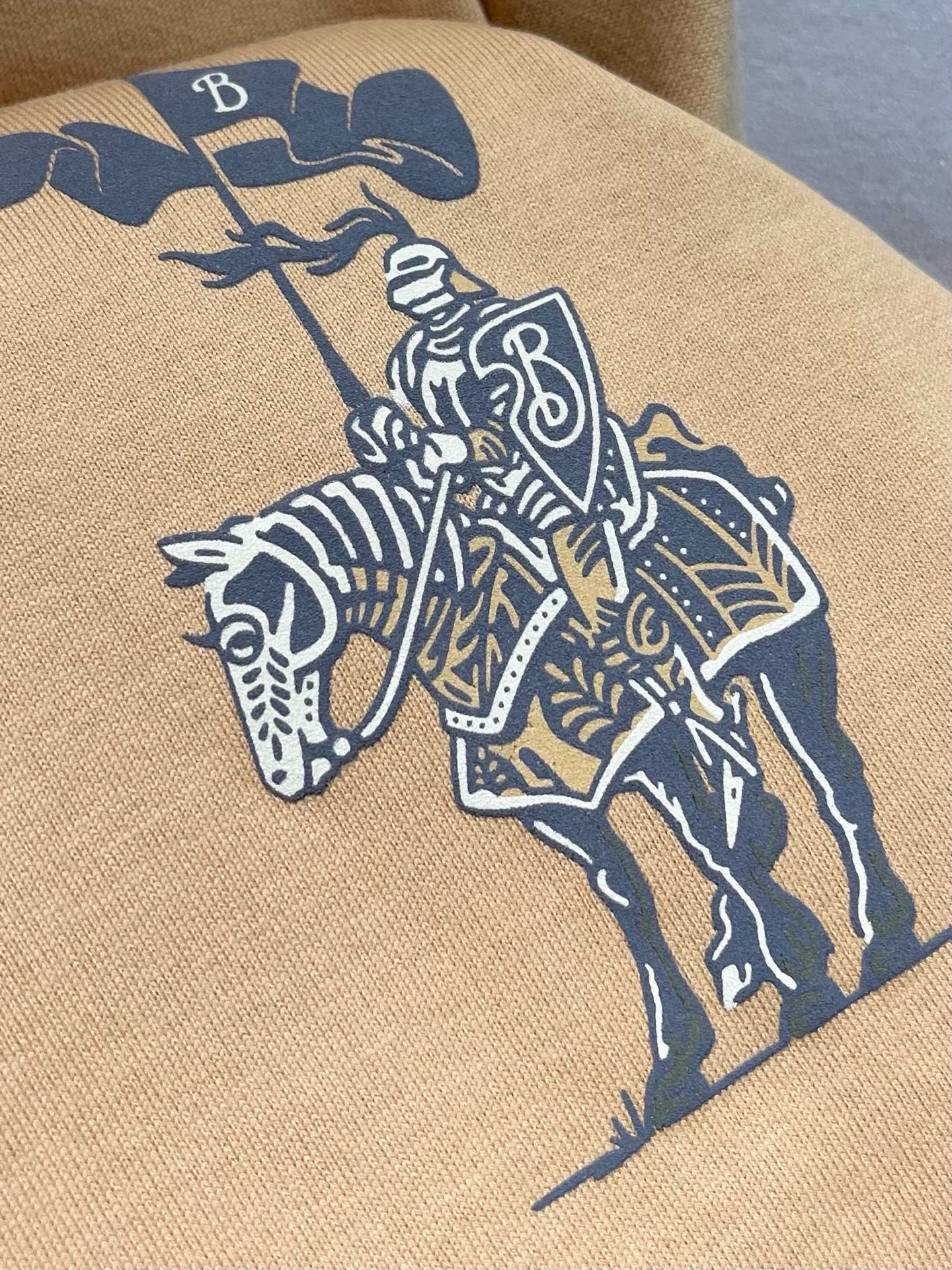 Mehrfarbiges T-Shirt