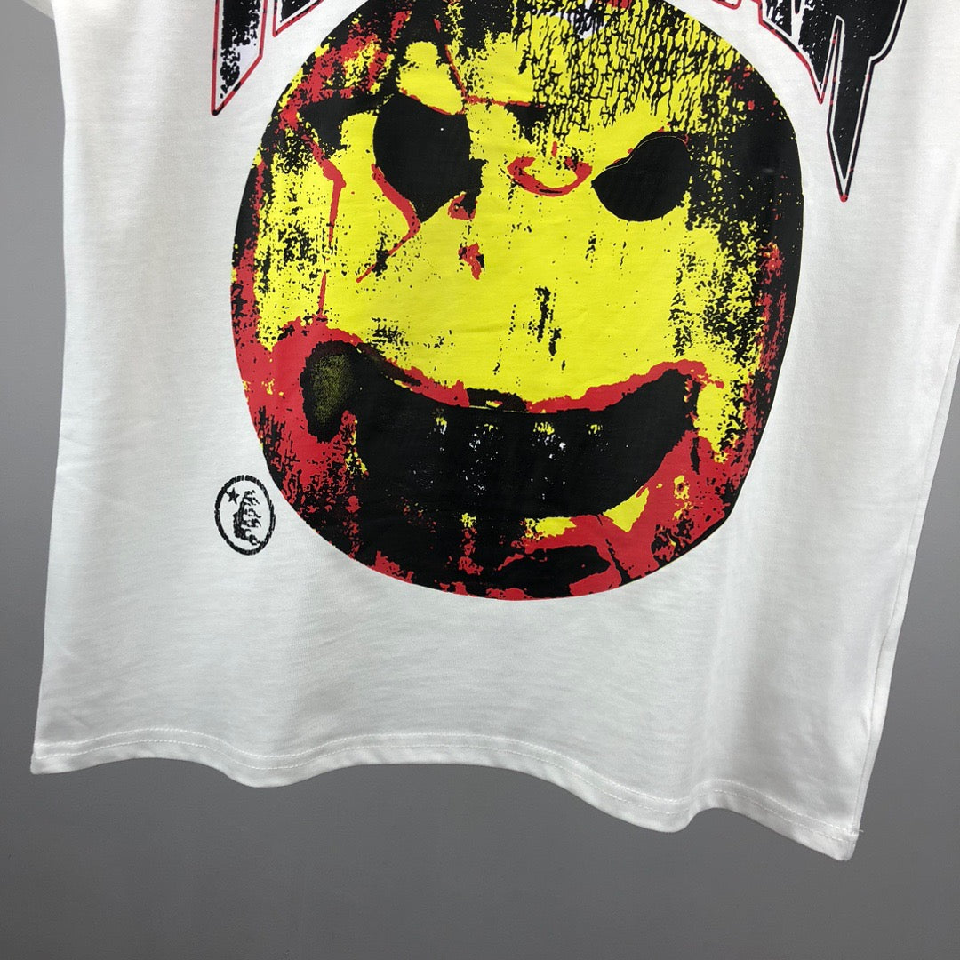 Schwarz-weißes T-Shirt