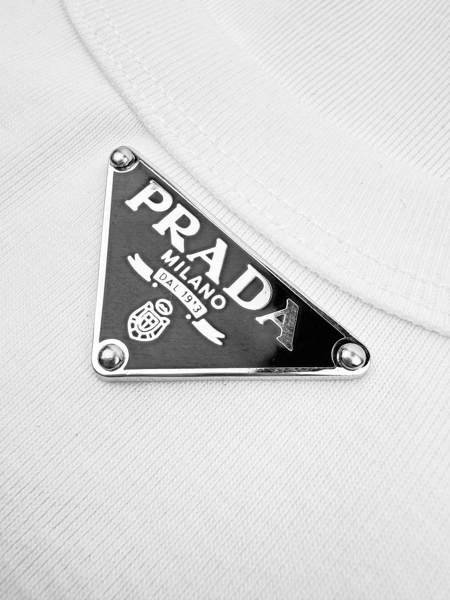 Black and White T-Shirt - FashionHype.xyz