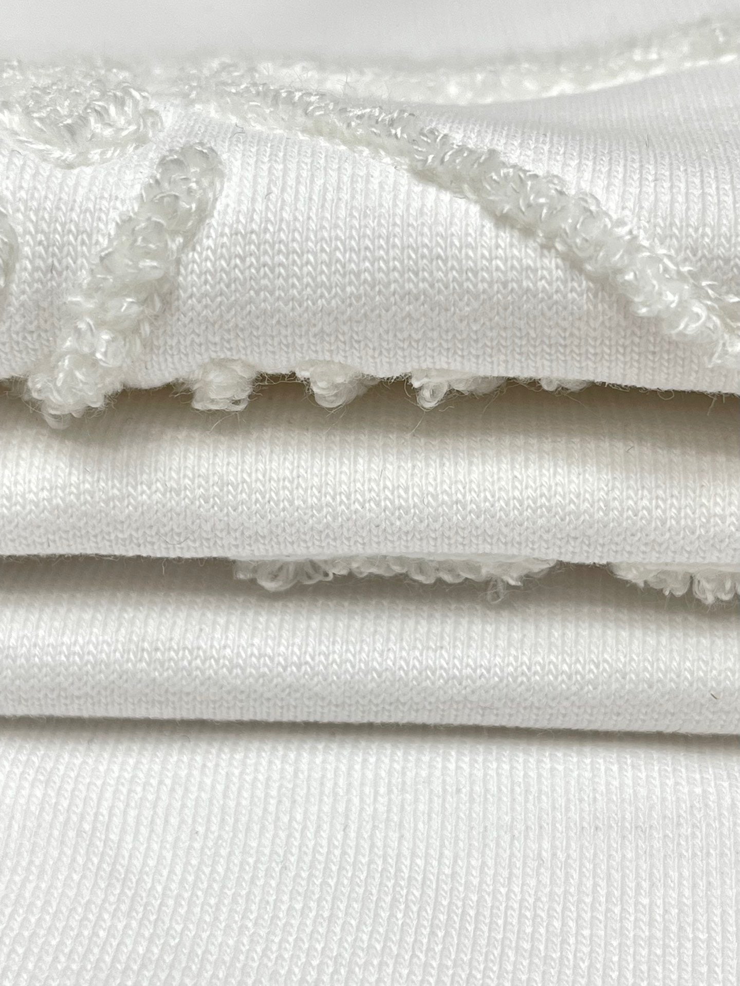 Schwarz-weißes Sweatshirt