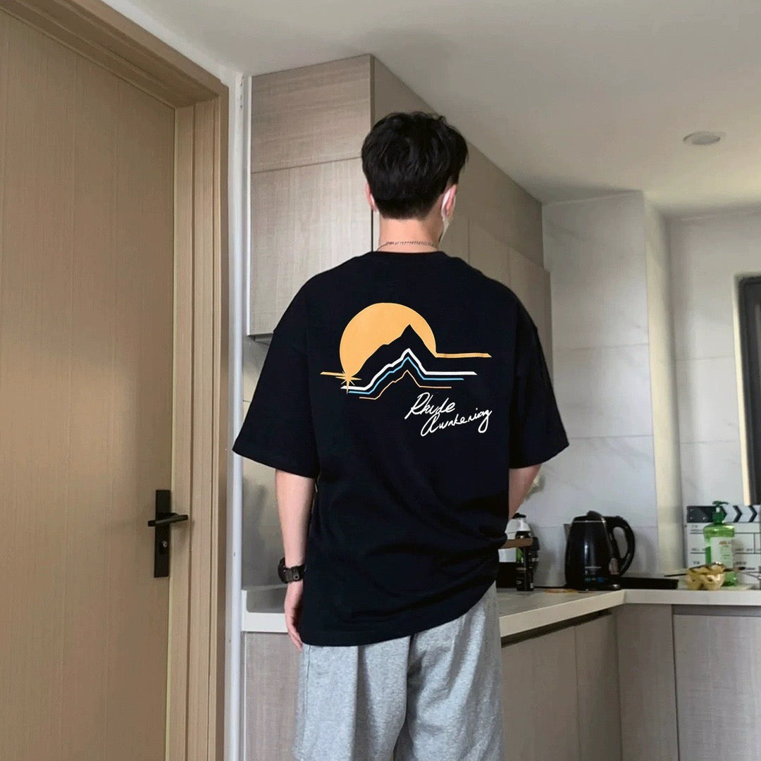 Schwarzes T-Shirt