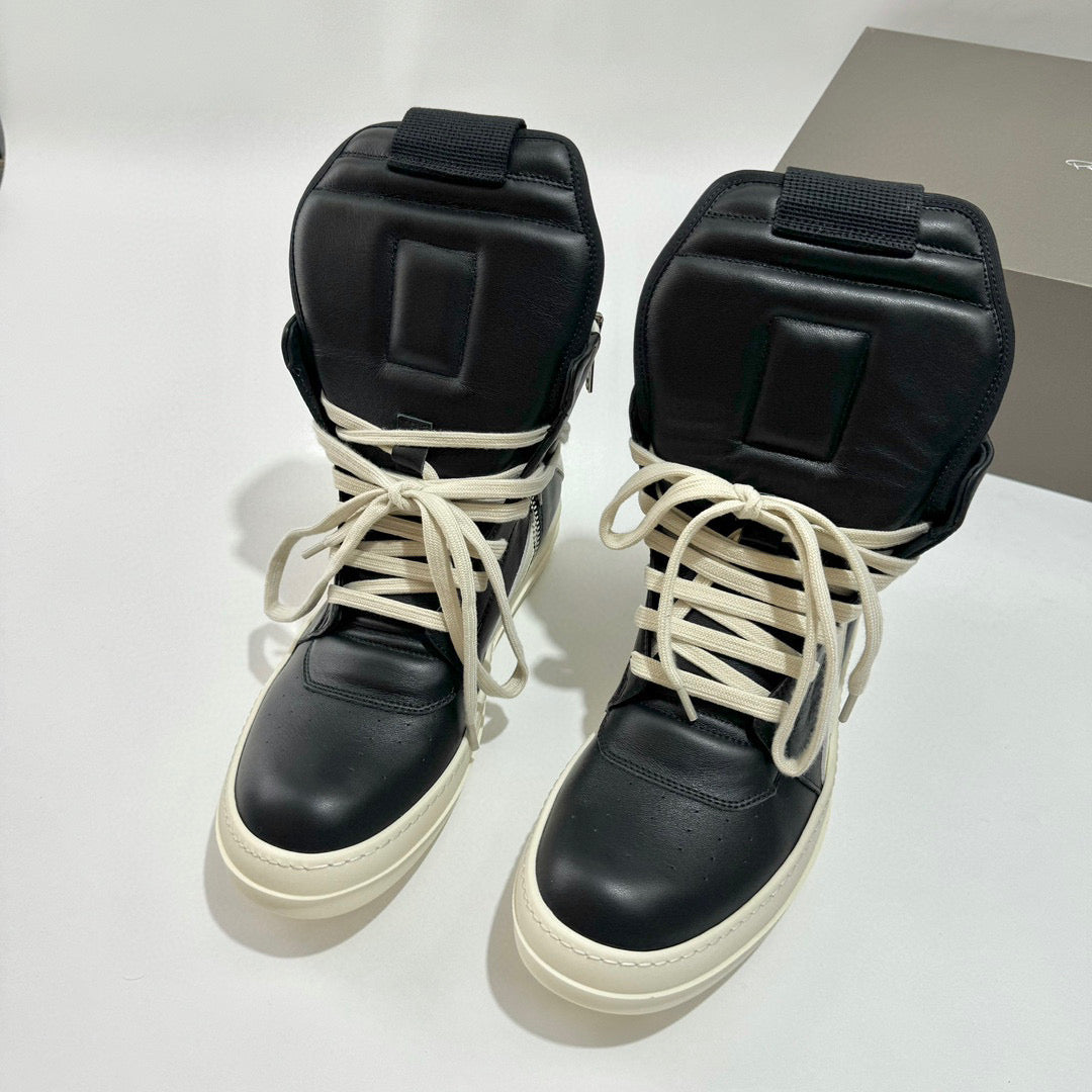Black White Shoes - FashionHype.xyz