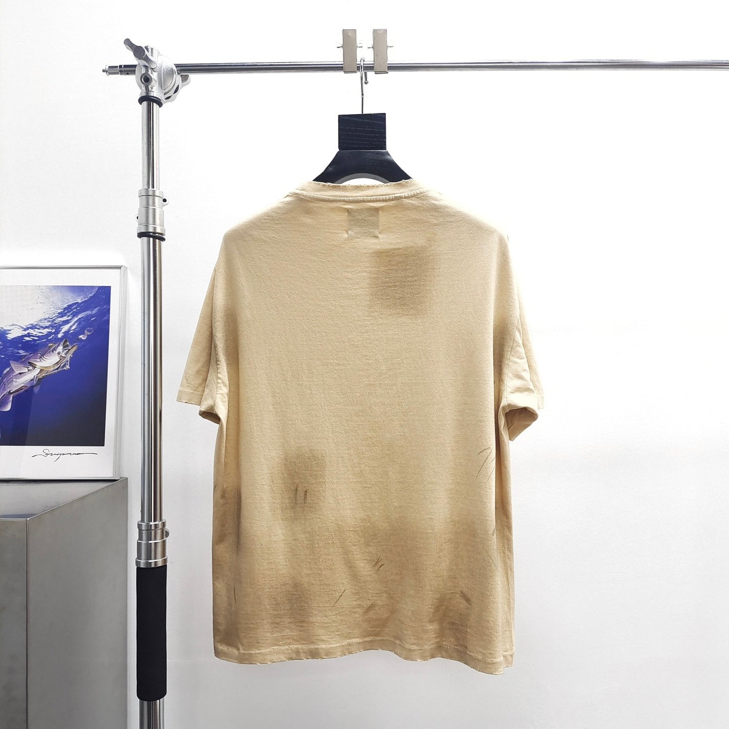 Dunkelgraues T-Shirt