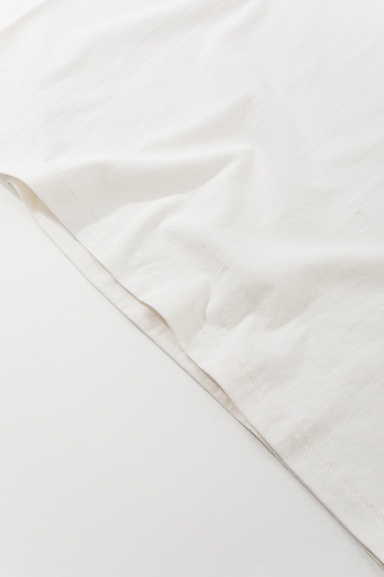 White T-shirt - FashionHype.xyz