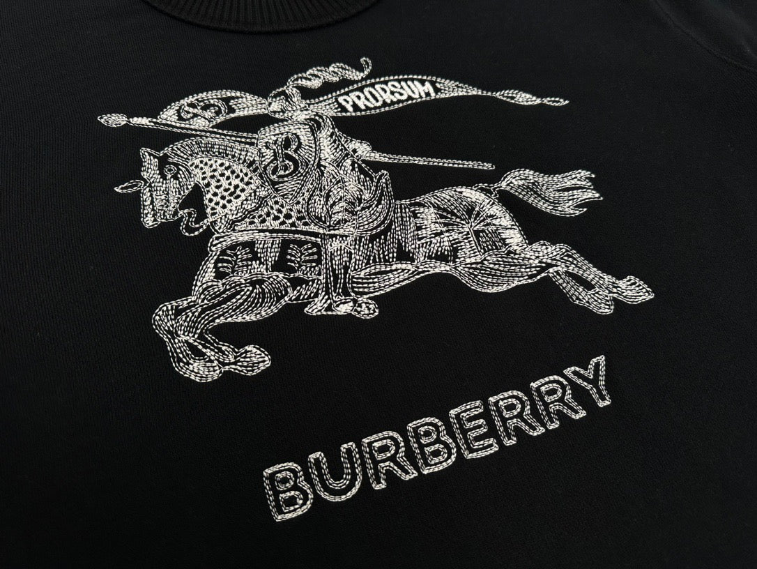 Schwarzes Sweatshirt