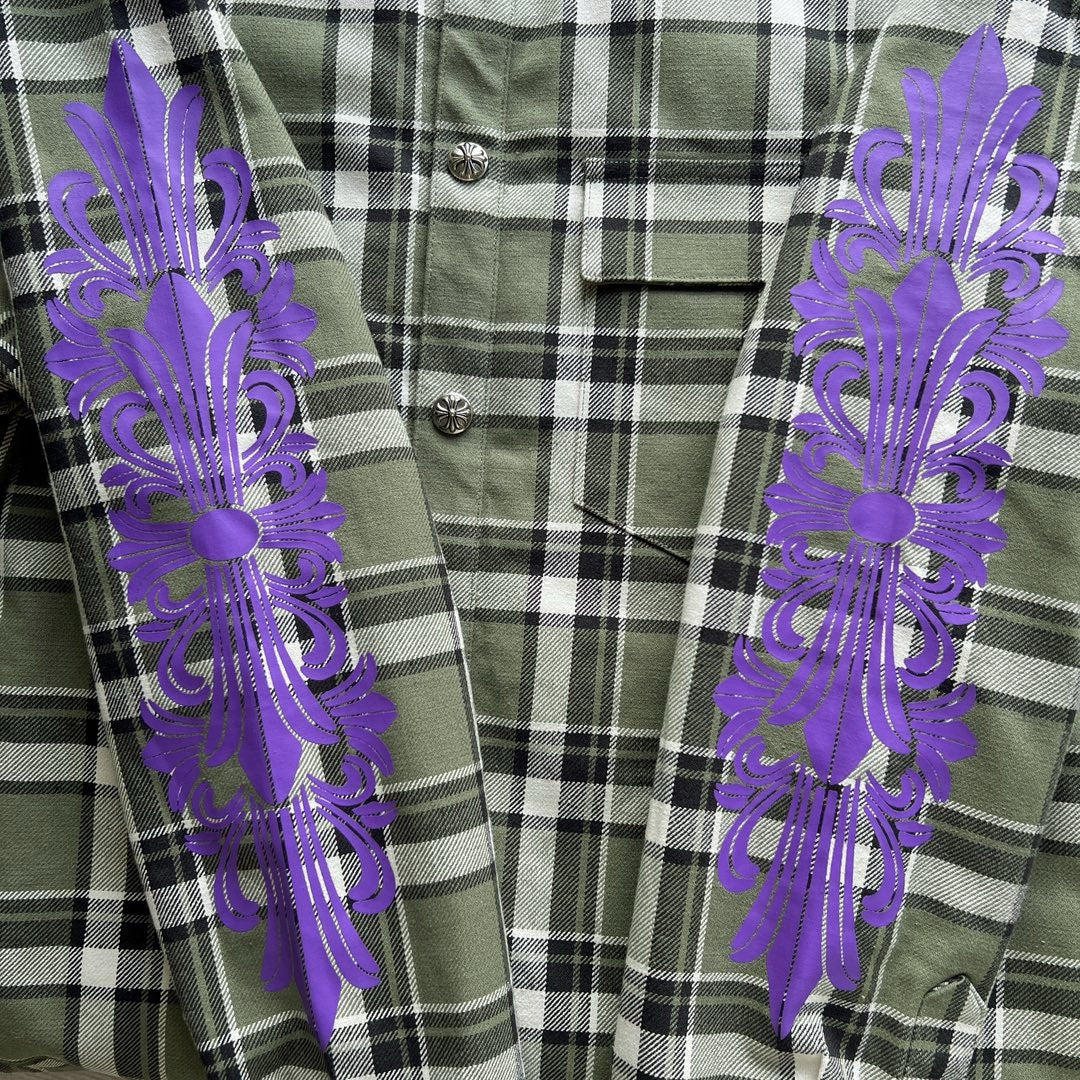 سترة حمراء وزرقاء