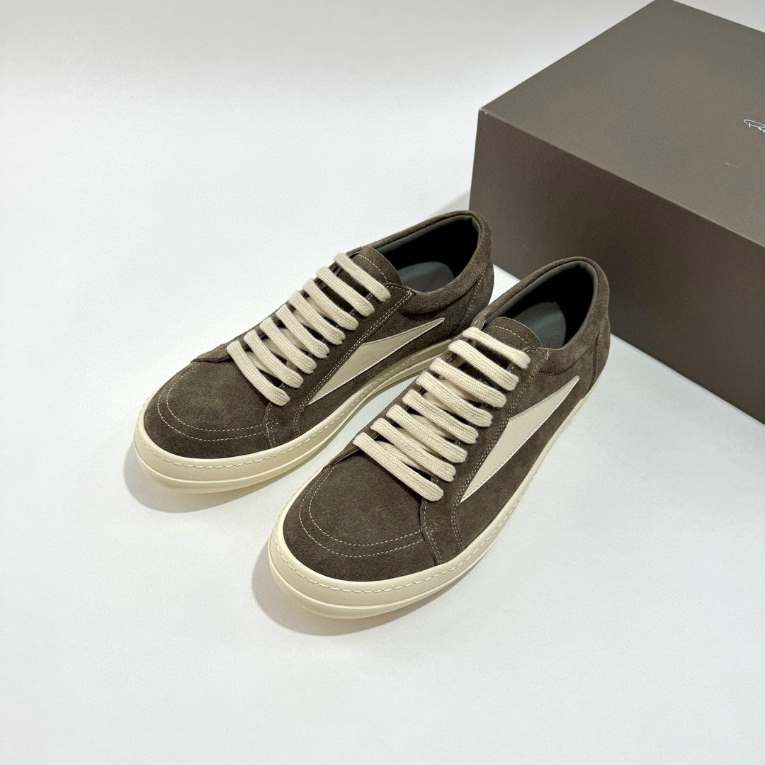 أحذية بنية ورمادية كريمية