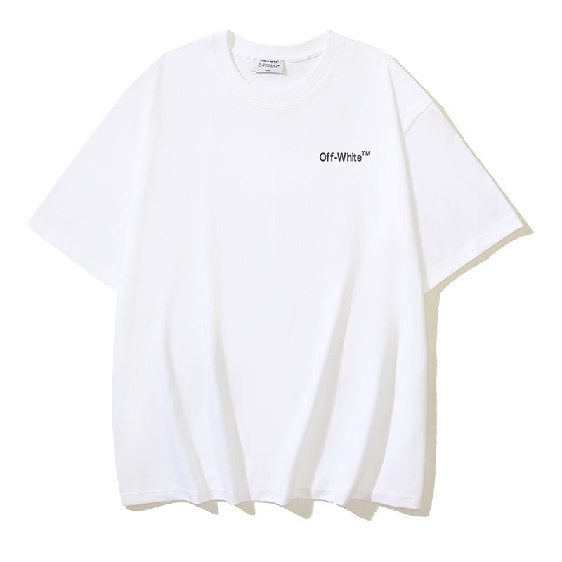 Weißes und schwarzes T-Shirt