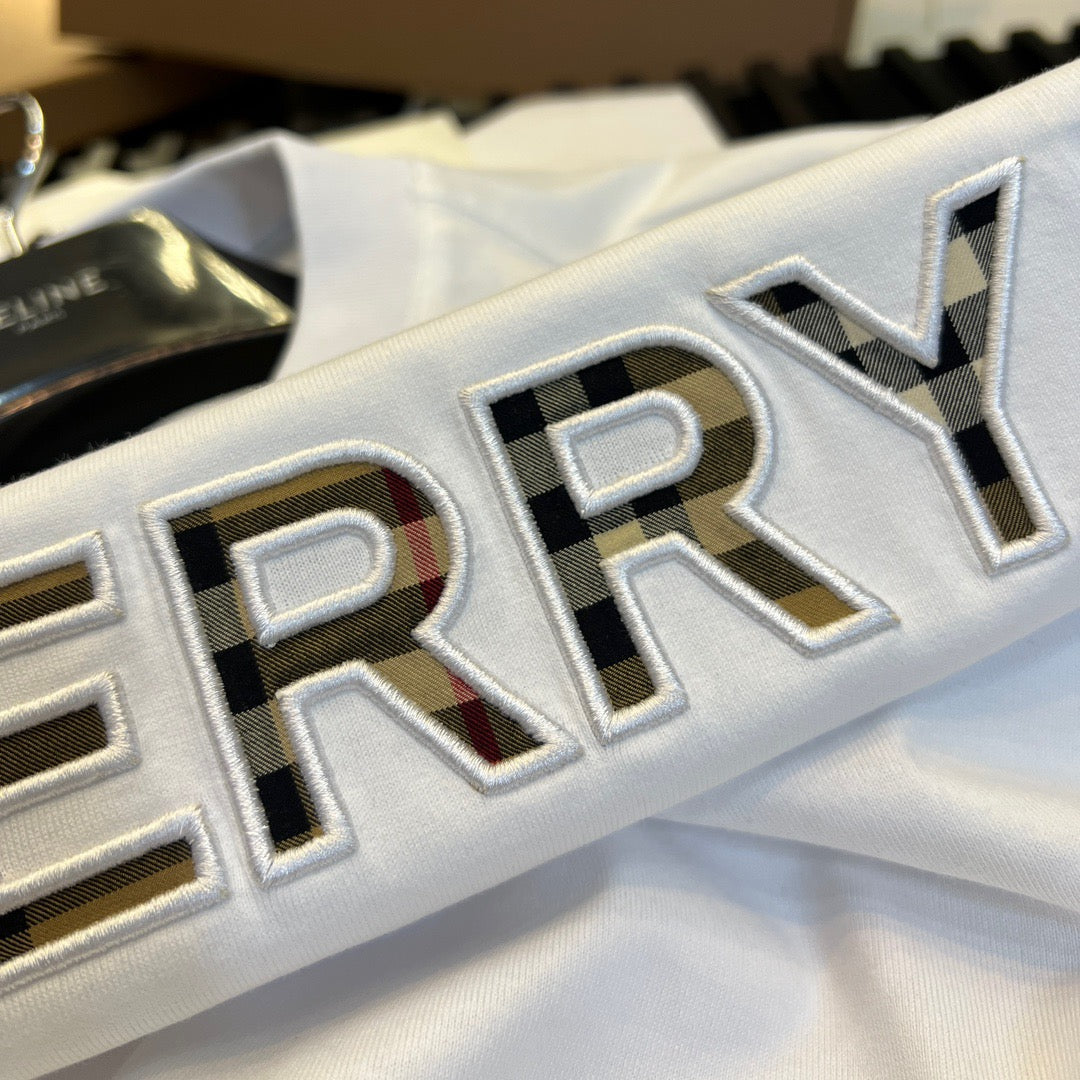 Black and White T-shirt - FashionHype.xyz