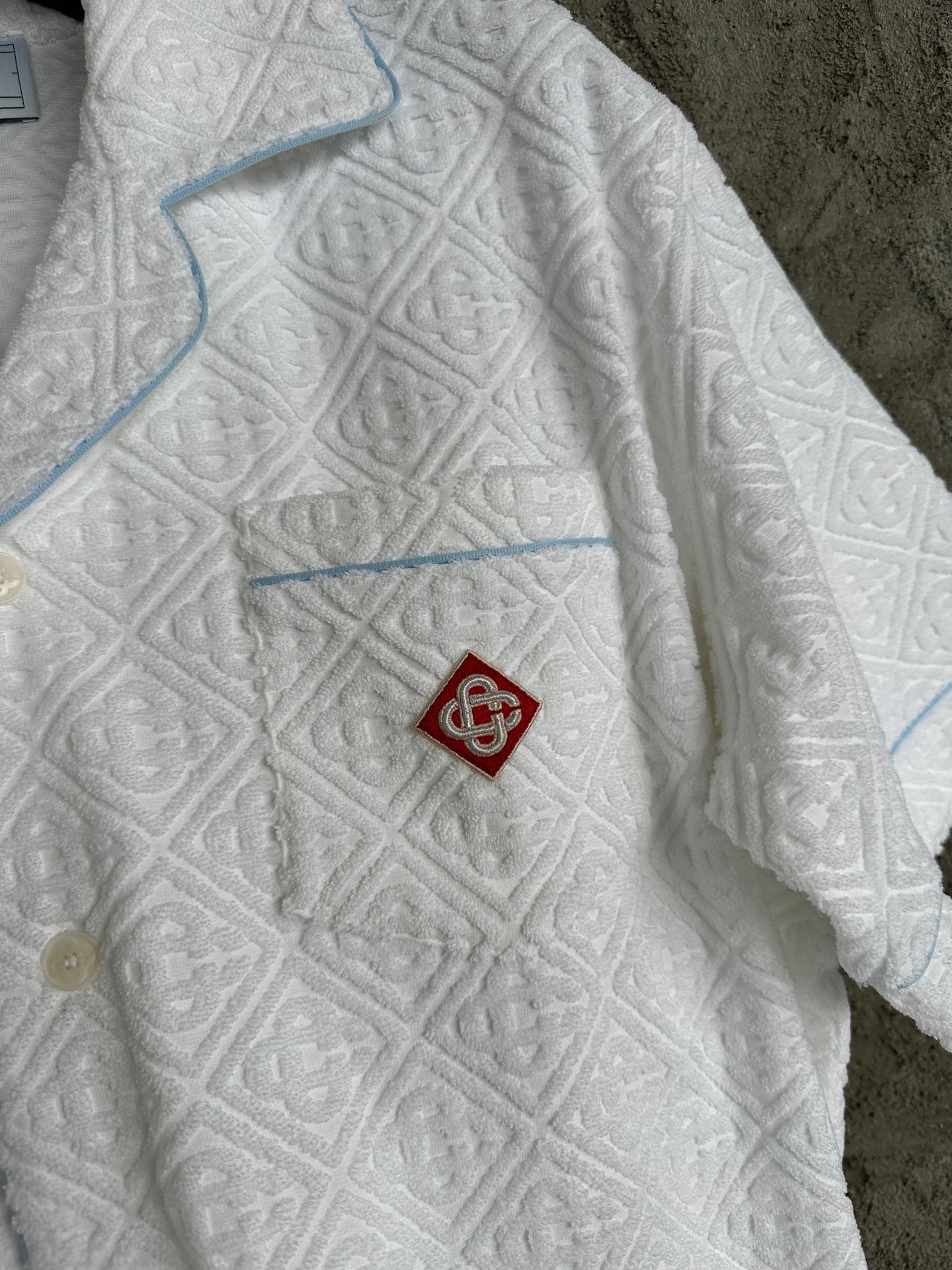 Weiße Jacke