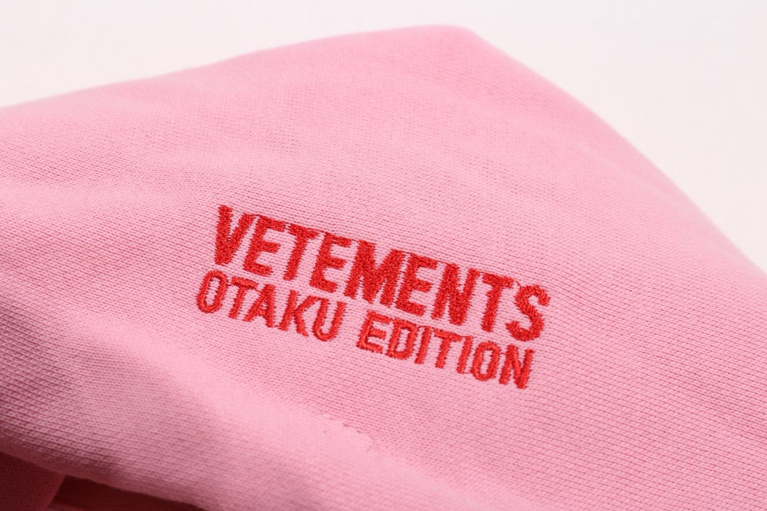 هودي باللونين الأسود والوردي