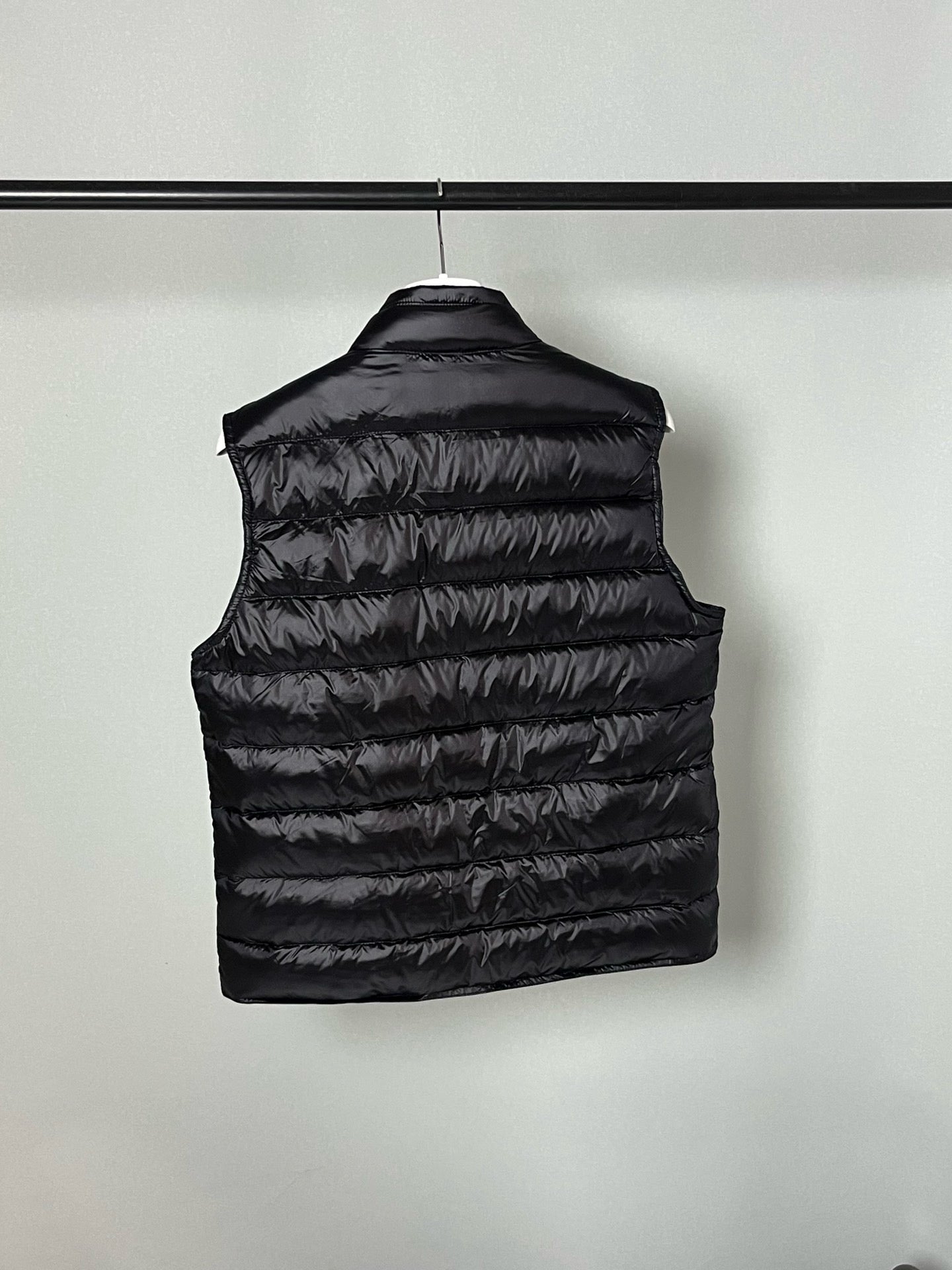 Black Vest - FashionHype.xyz