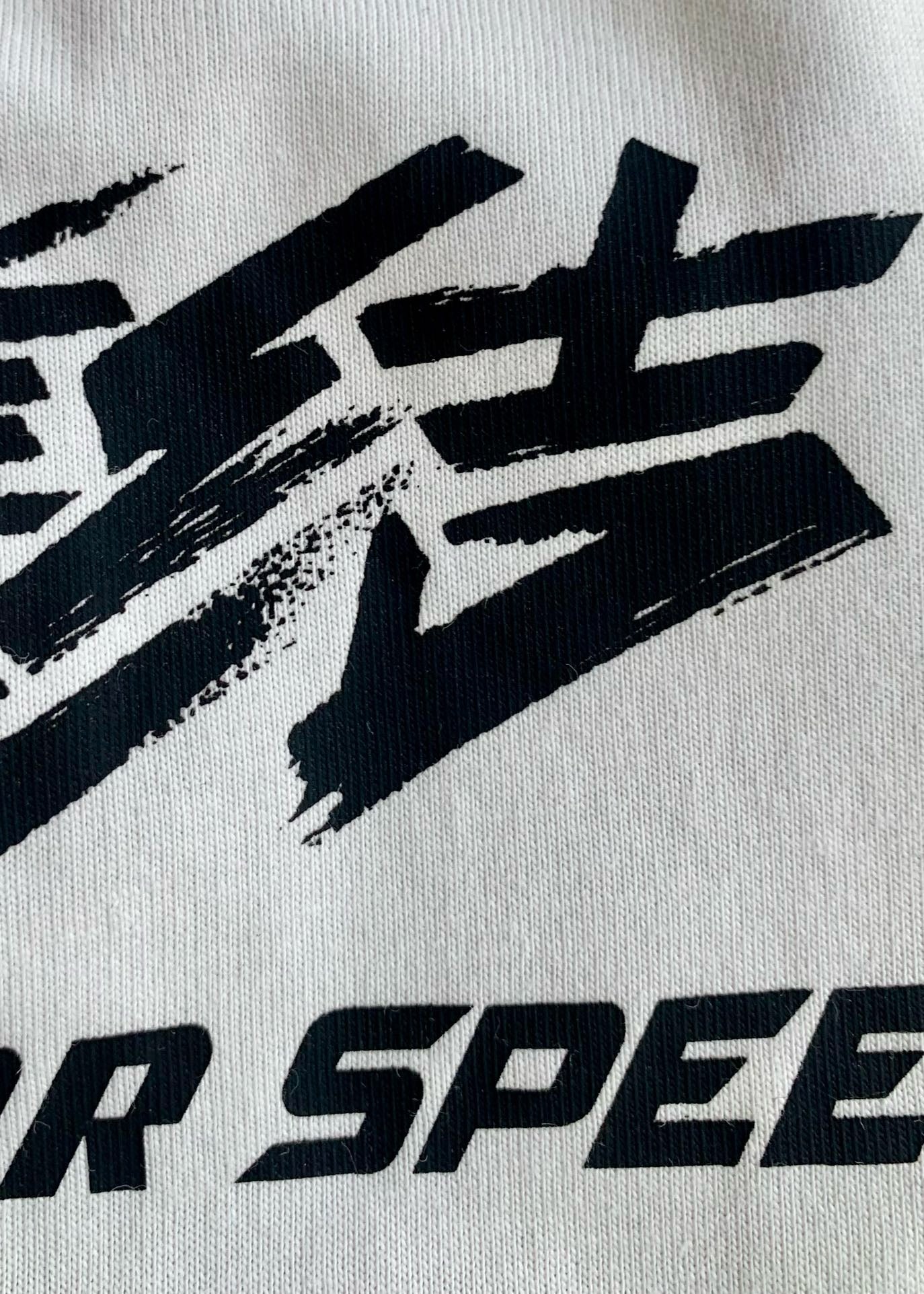 Schwarz-weißes Trikot