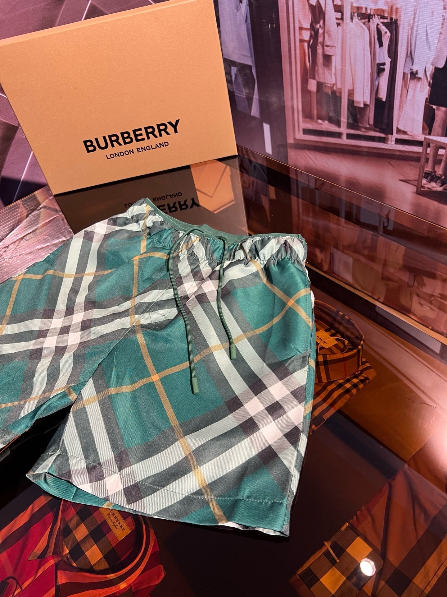 Mehrfarbige Shorts